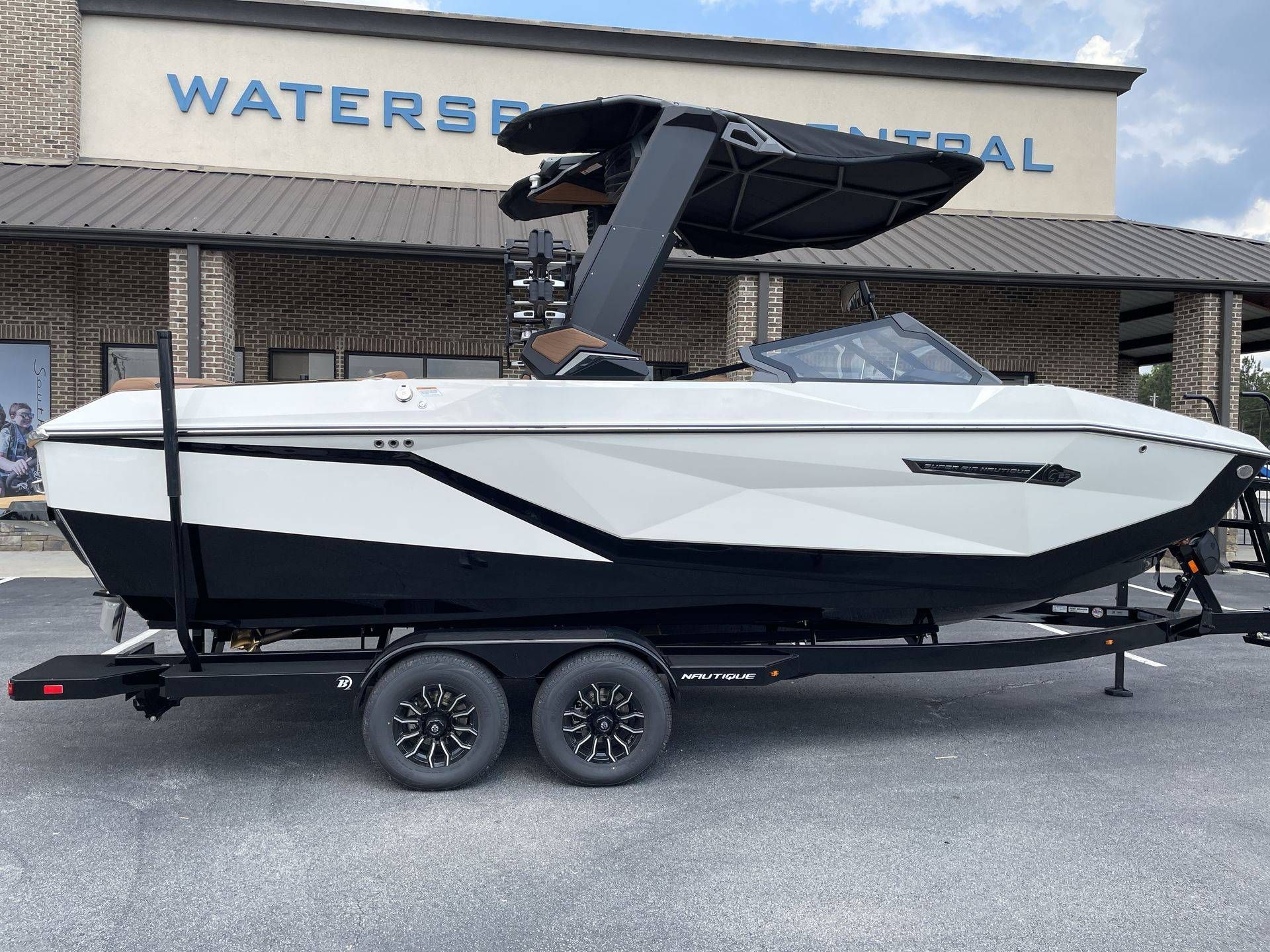 2026 Nautique G23