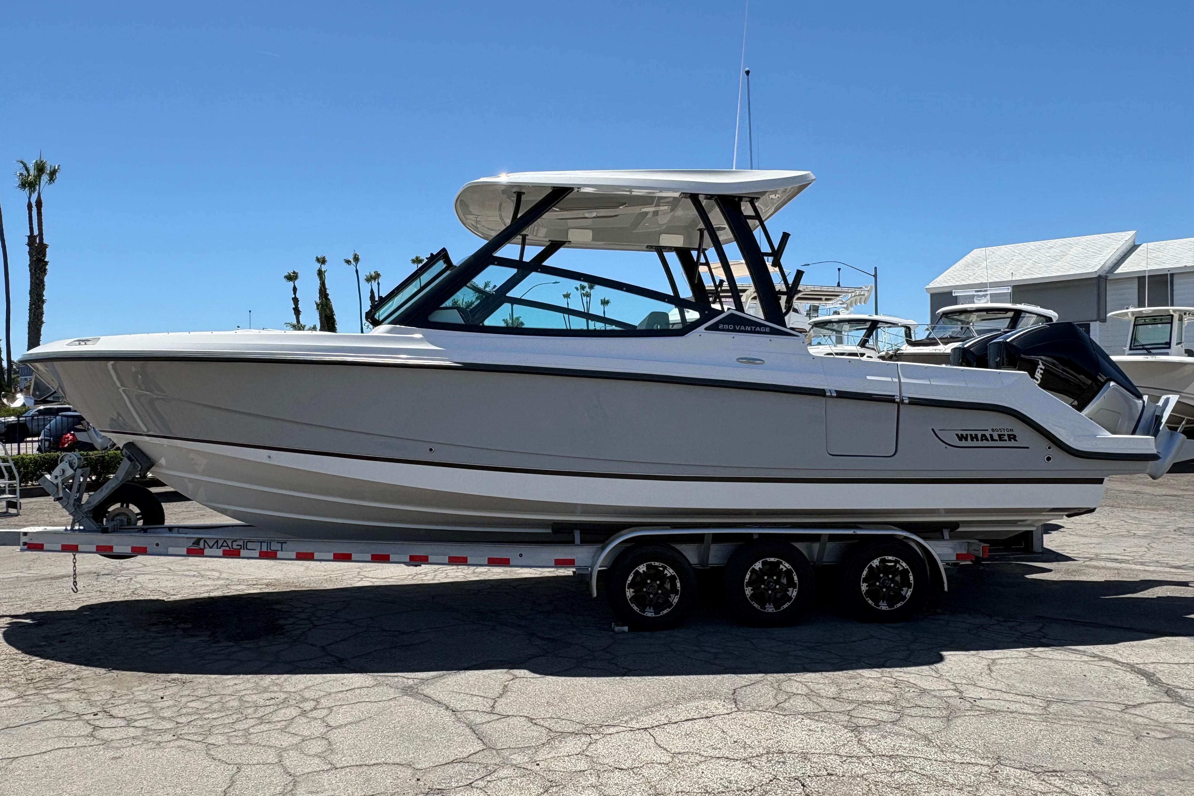 2026 Boston Whaler 280 Vantage