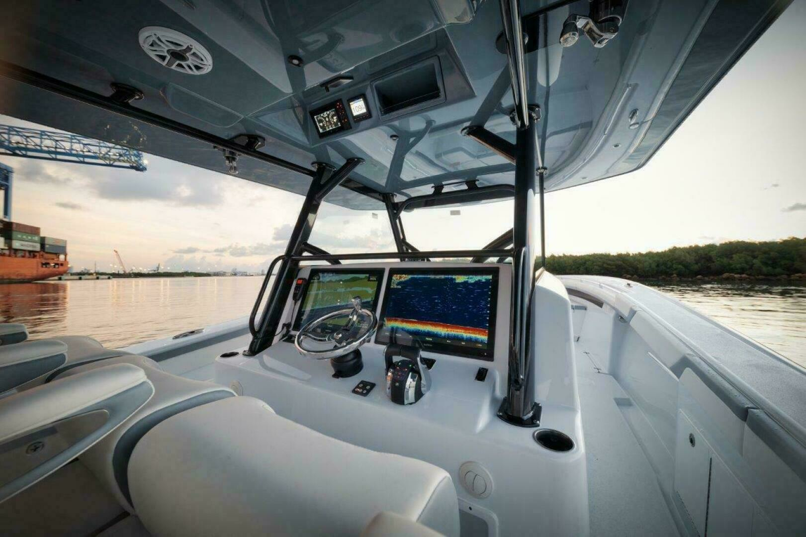 2026 Yellowfin 42 Offshore - Image 8