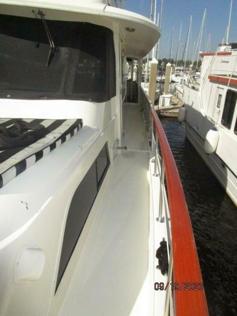 1986 Hatteras 63 CPMY - Image 9