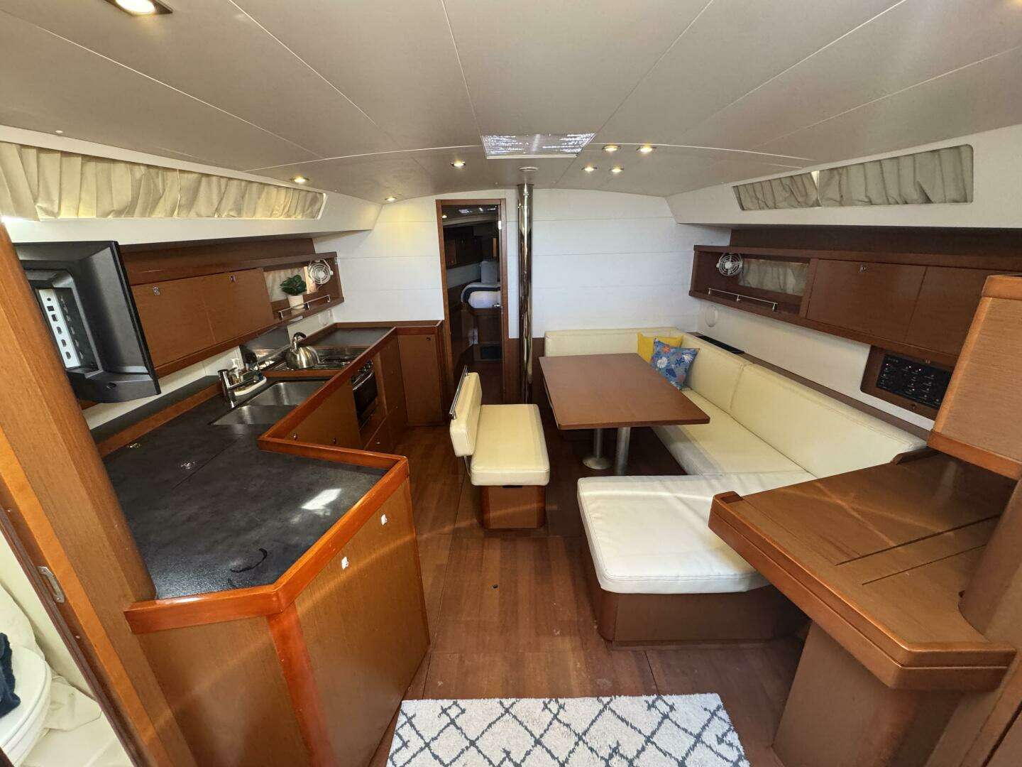 2016 Beneteau Oceanis 45 - Image 22