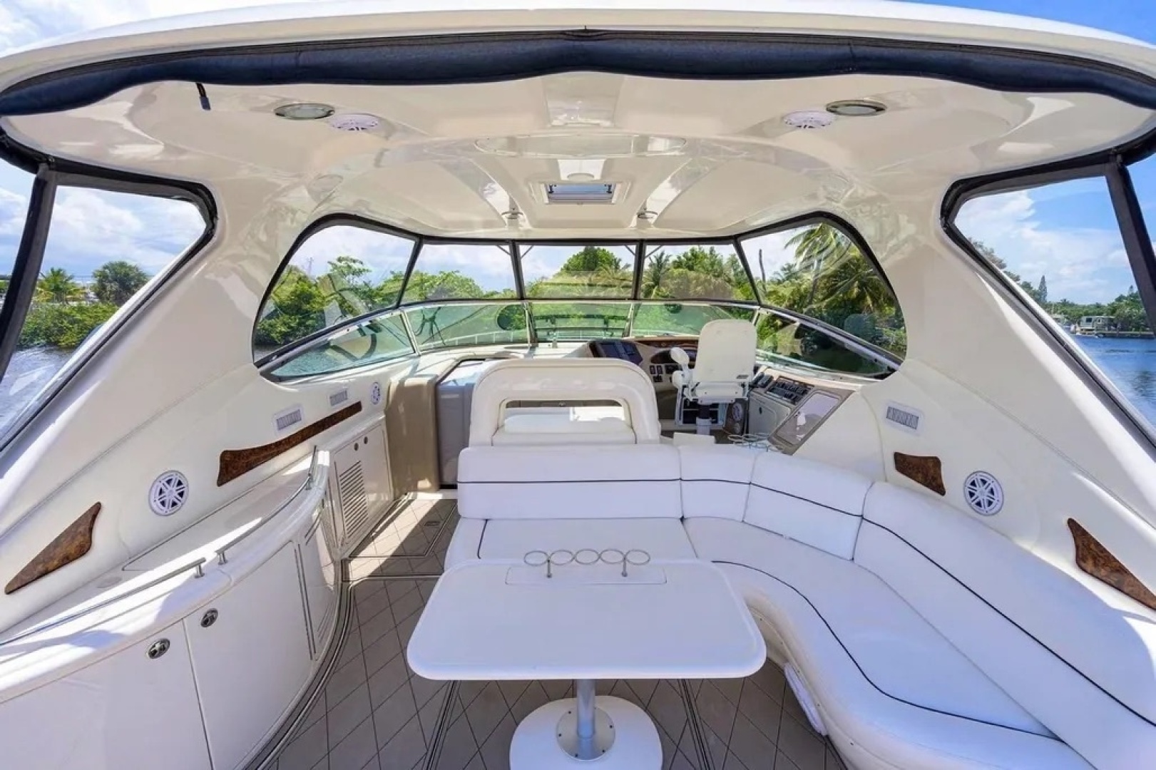 2004 Sea Ray 550 Sundancer - Image 5