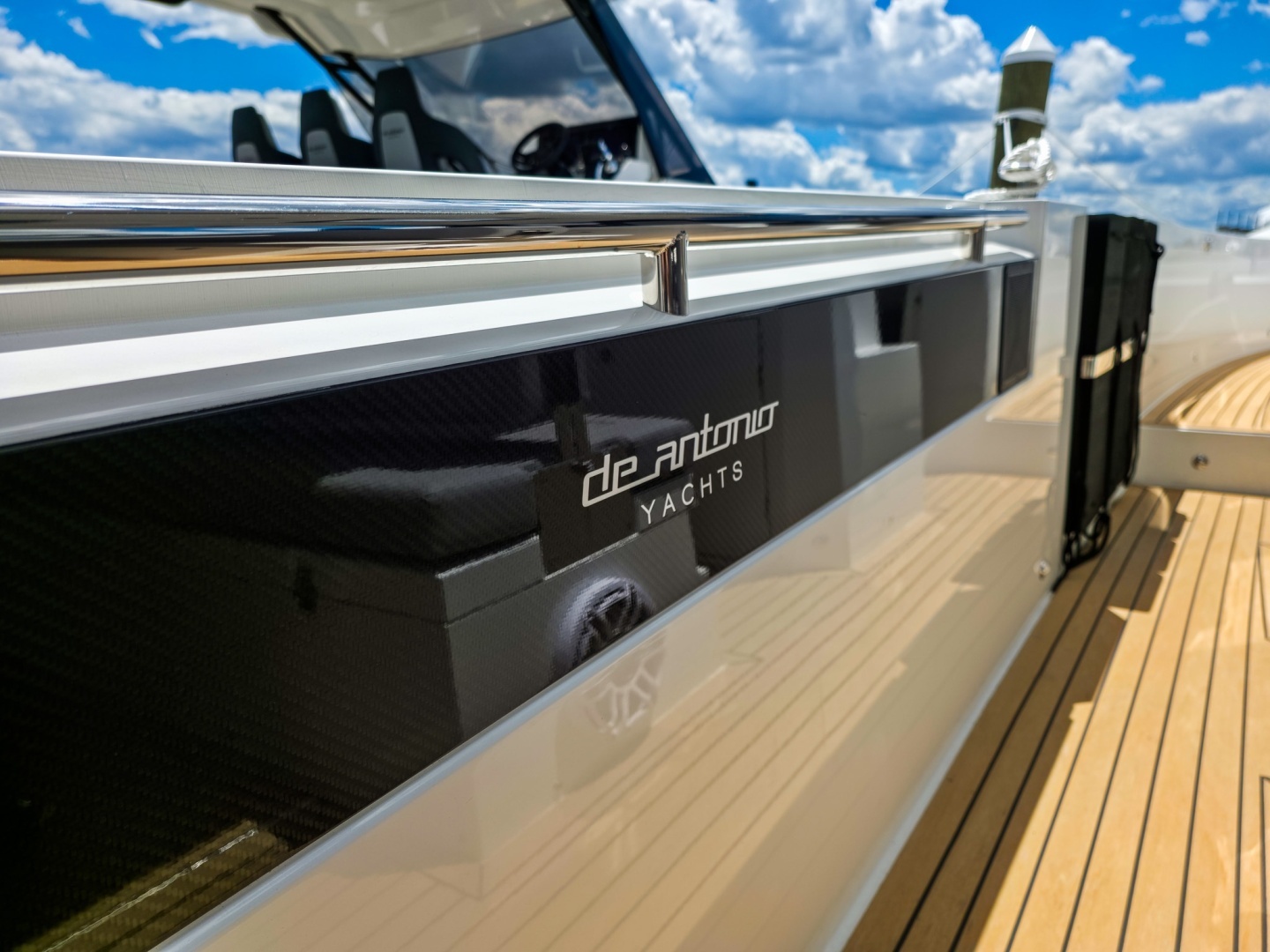 2026 De Antonio Yachts D32 - Image 22
