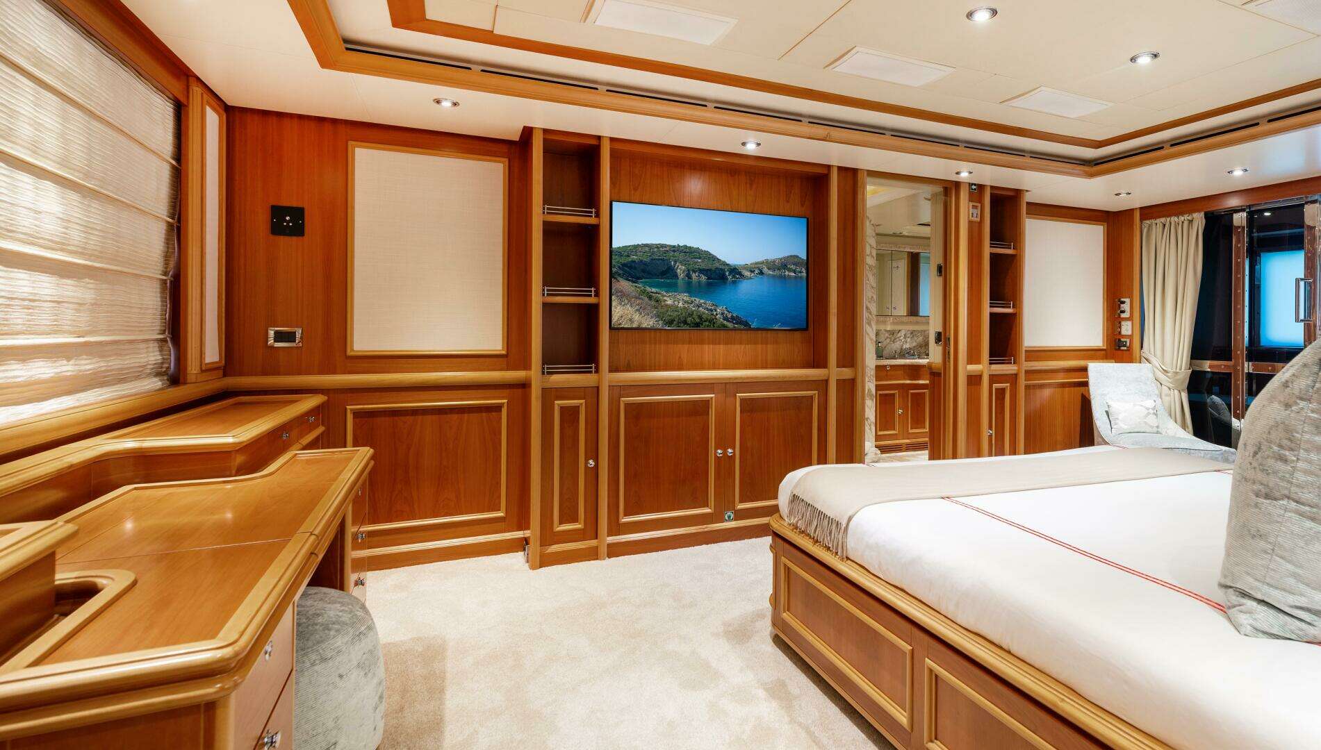 2007 CRN Pilothouse - Image 11