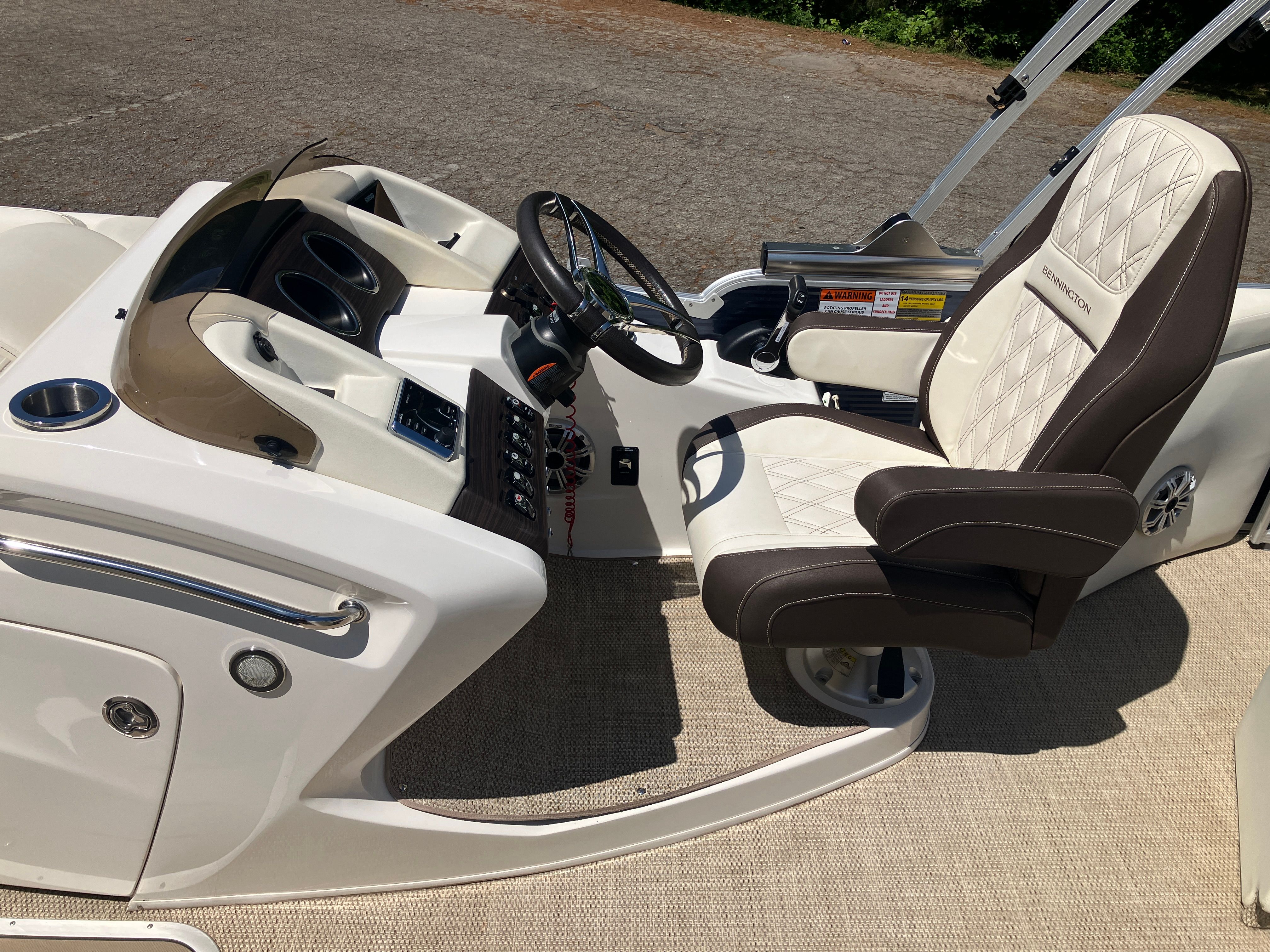 2019 Bennington 23 QLC - 22