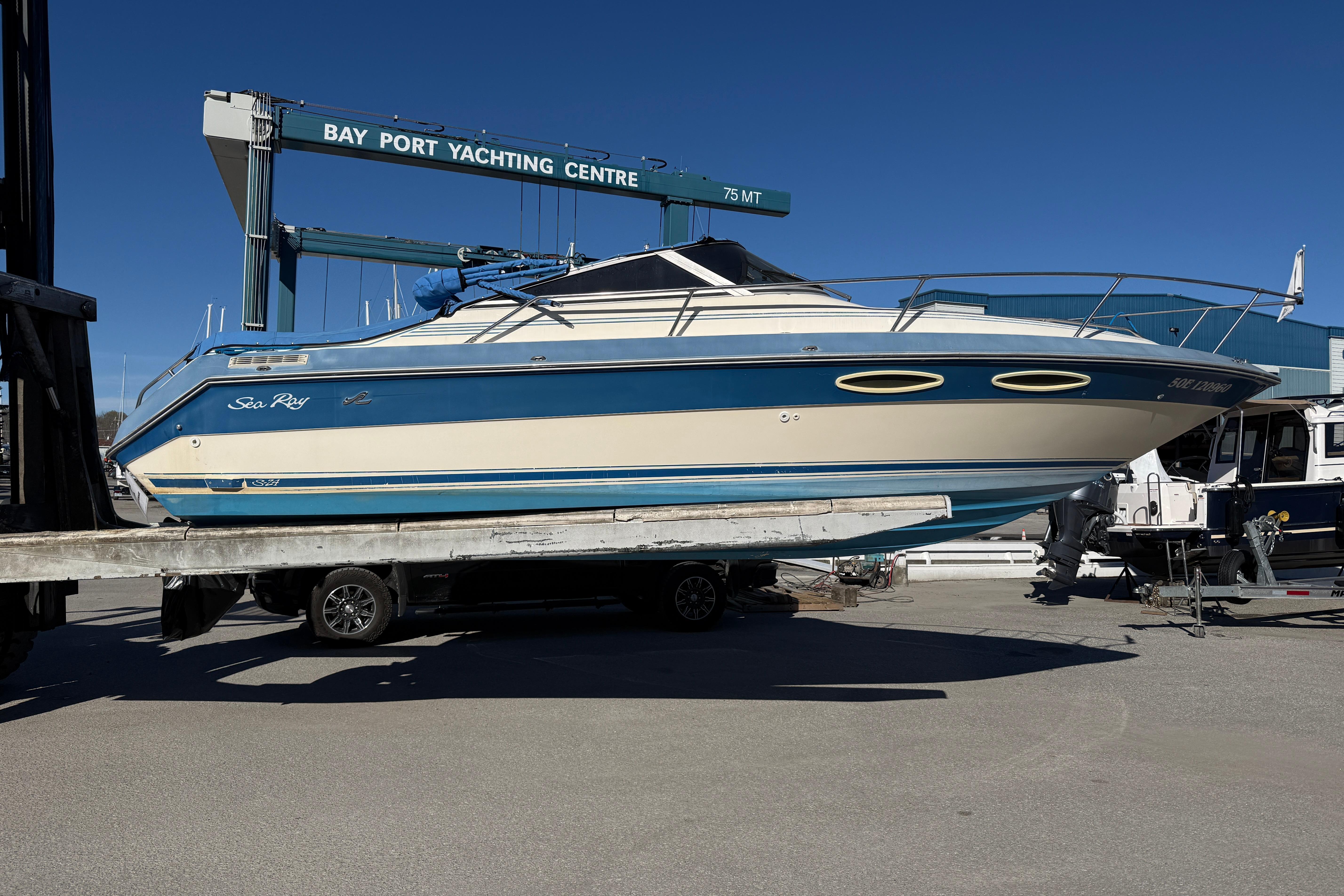 1987 Sea Ray Sorrento 24