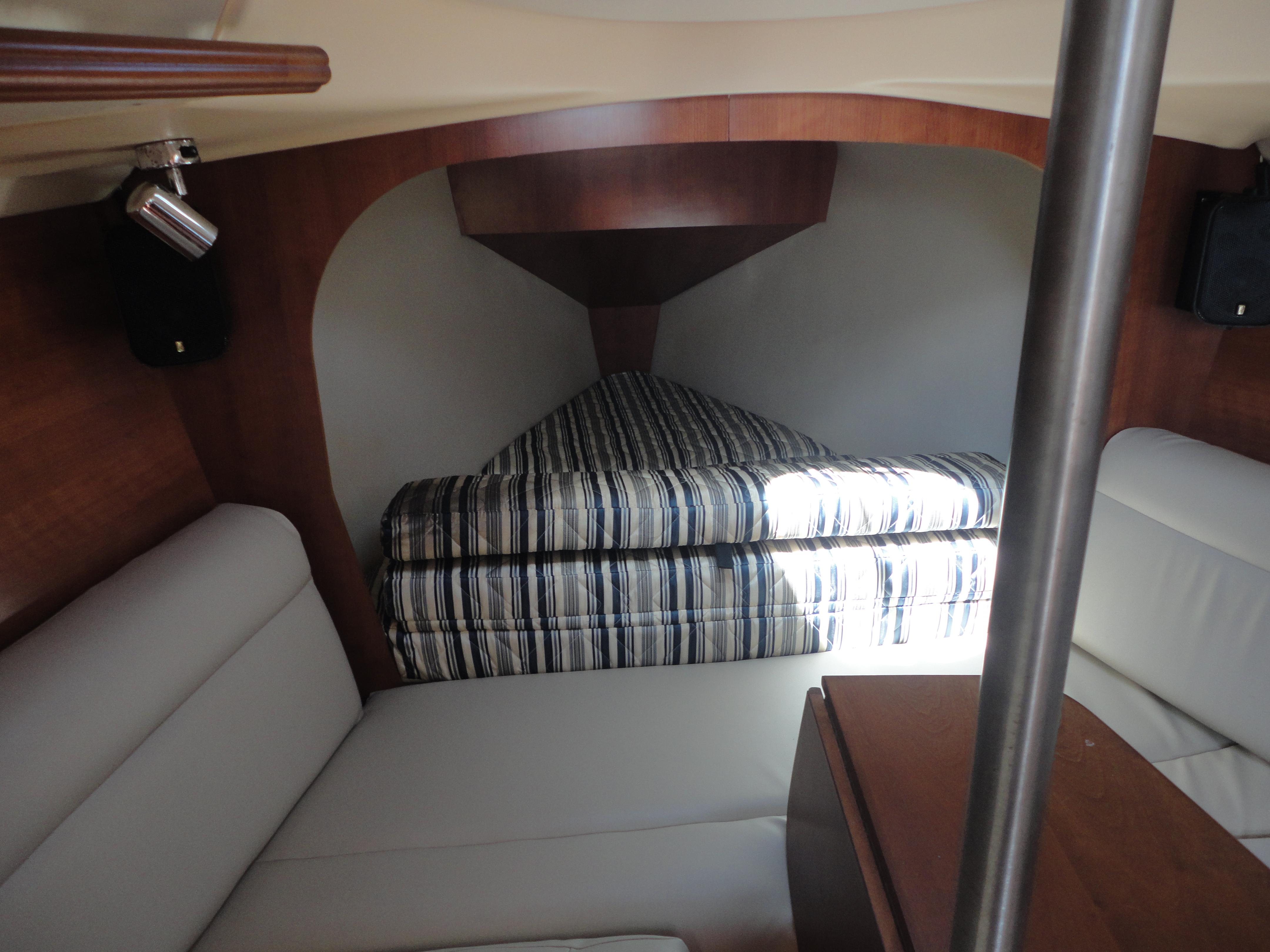 2013 Marlow-Hunter Hunter 27 - 52