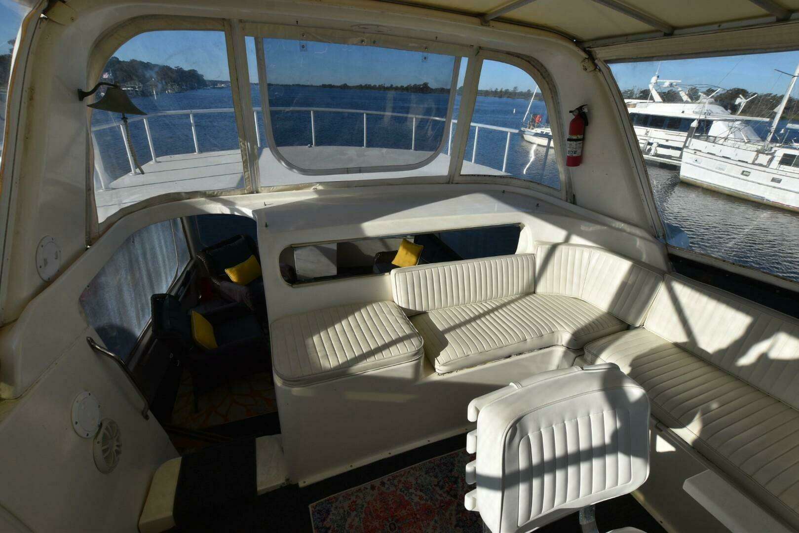 1993 Ocean Yachts 44 Motoryacht - Image 8