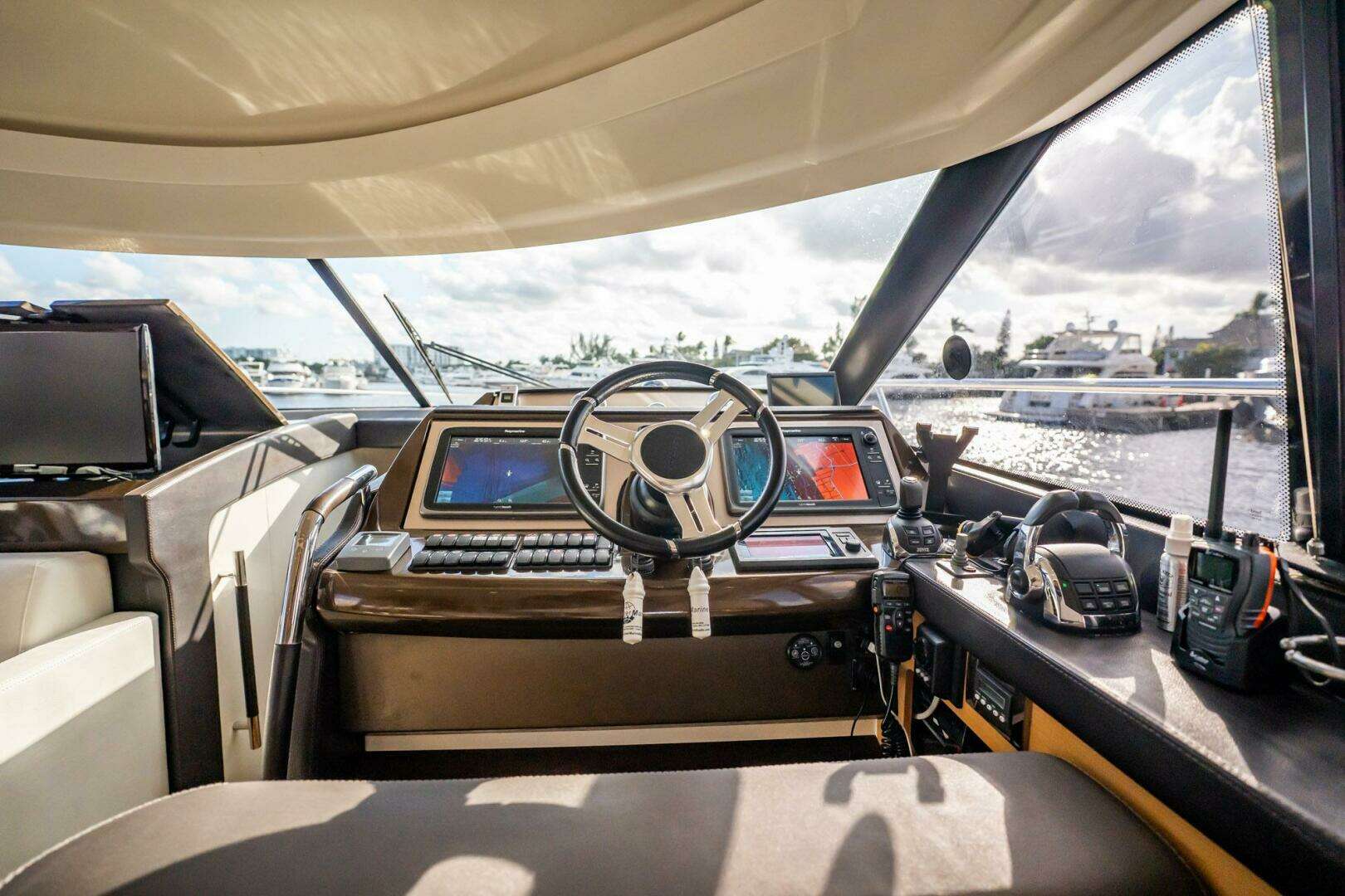 2013 Prestige 500 S - Image 46