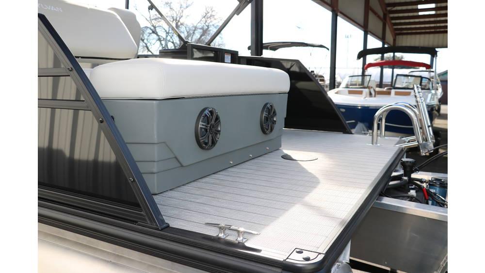 2026 Sylvan Mirage 820 CLZ DH Premium Pontoon Includes Custom Trailer - 29