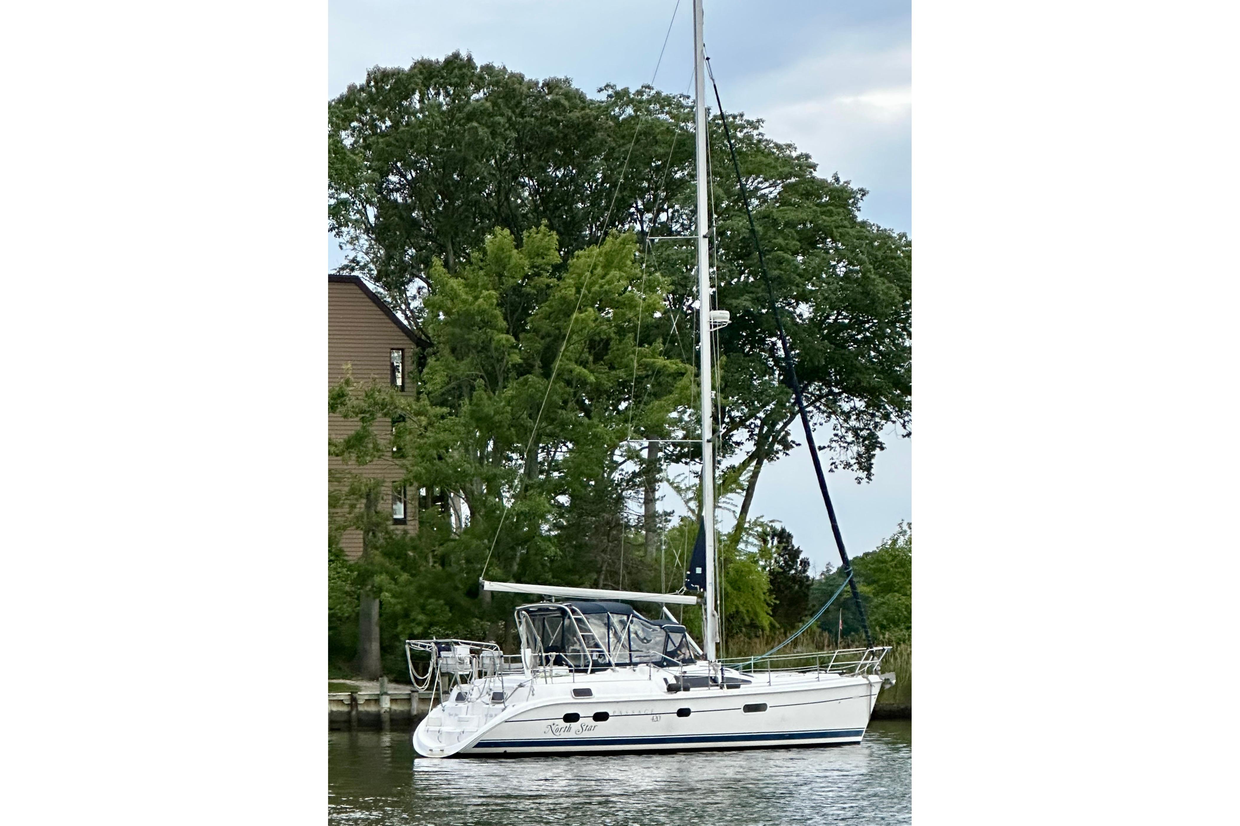 2002 Hunter Passage 420