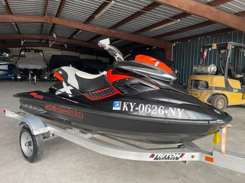 2010 Sea-Doo RXP-X 255 - 12