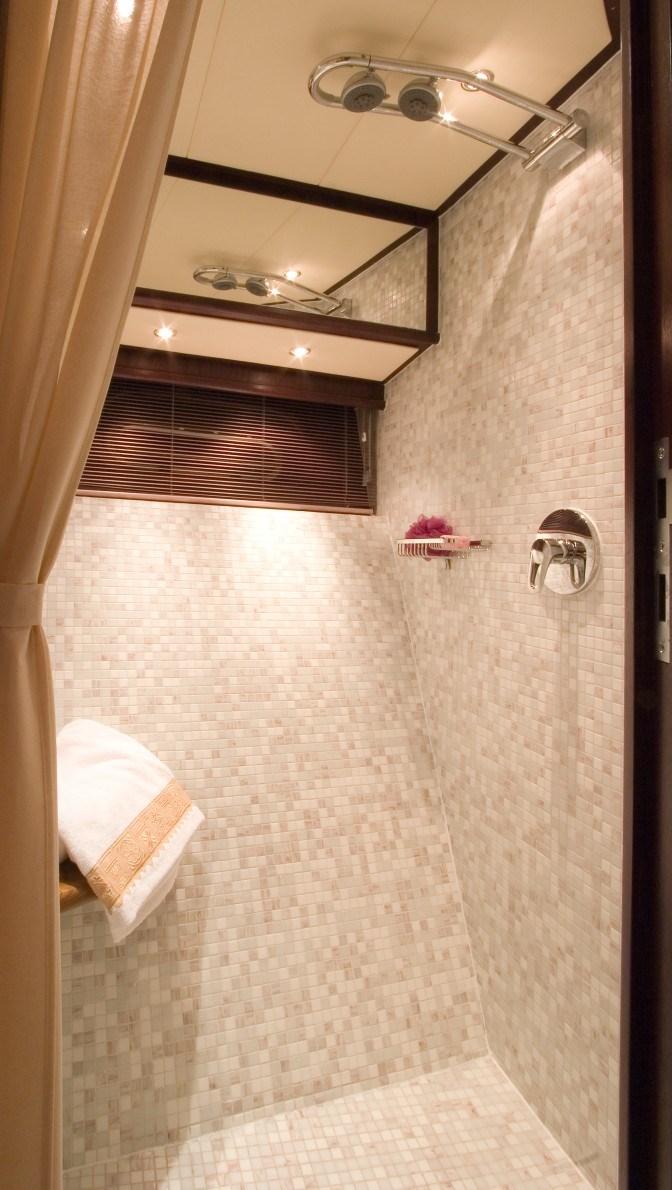 Pacific Shipyard Antema 200 Bagno