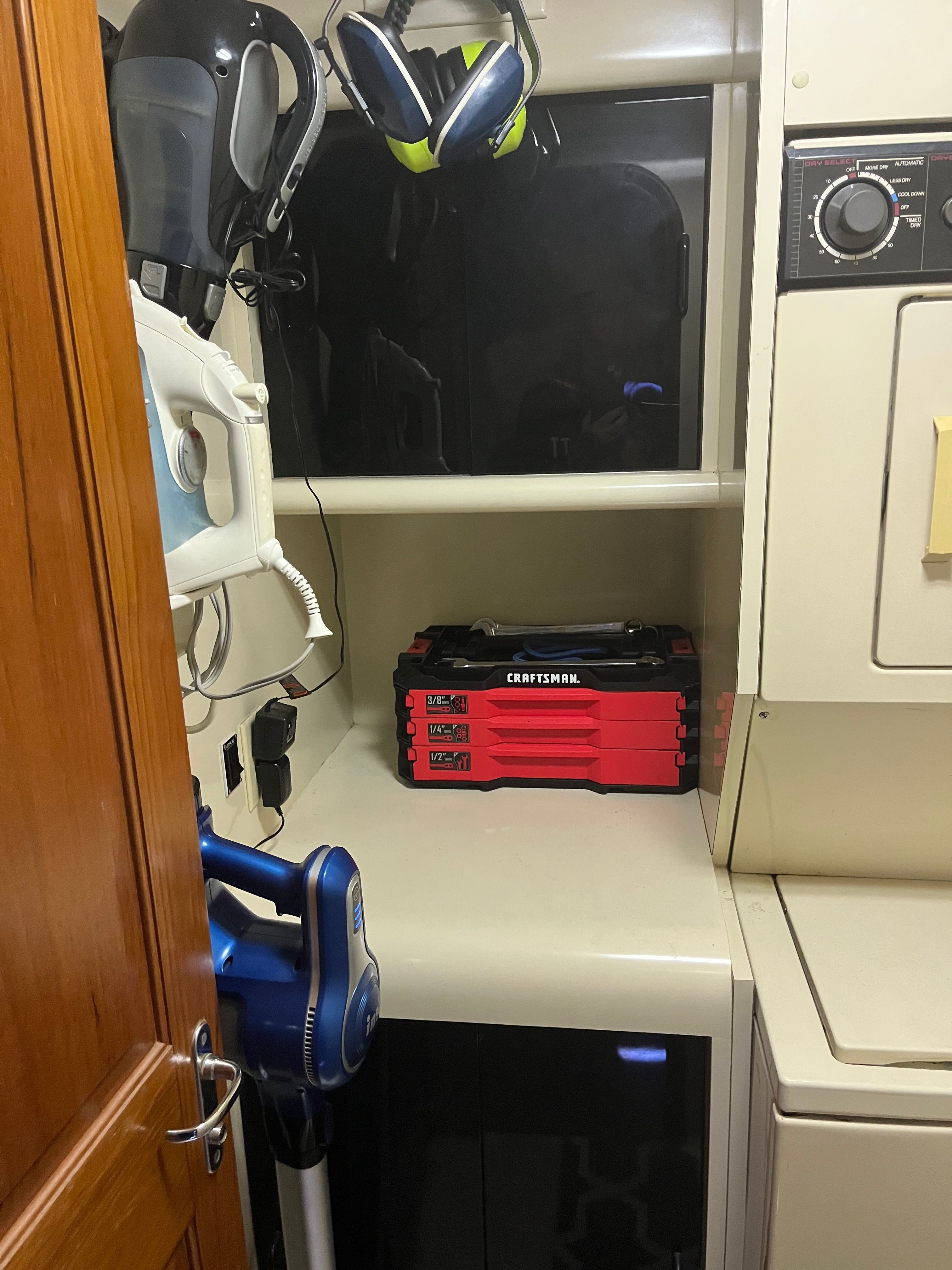 1994 Viking Motor Yacht - 47
