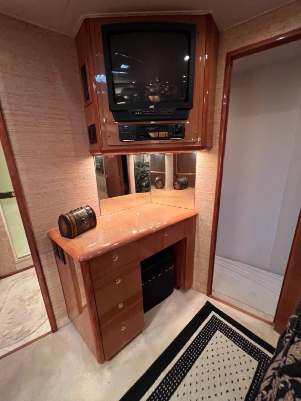 2002 Viking 61 Enclosed Bridge - 78