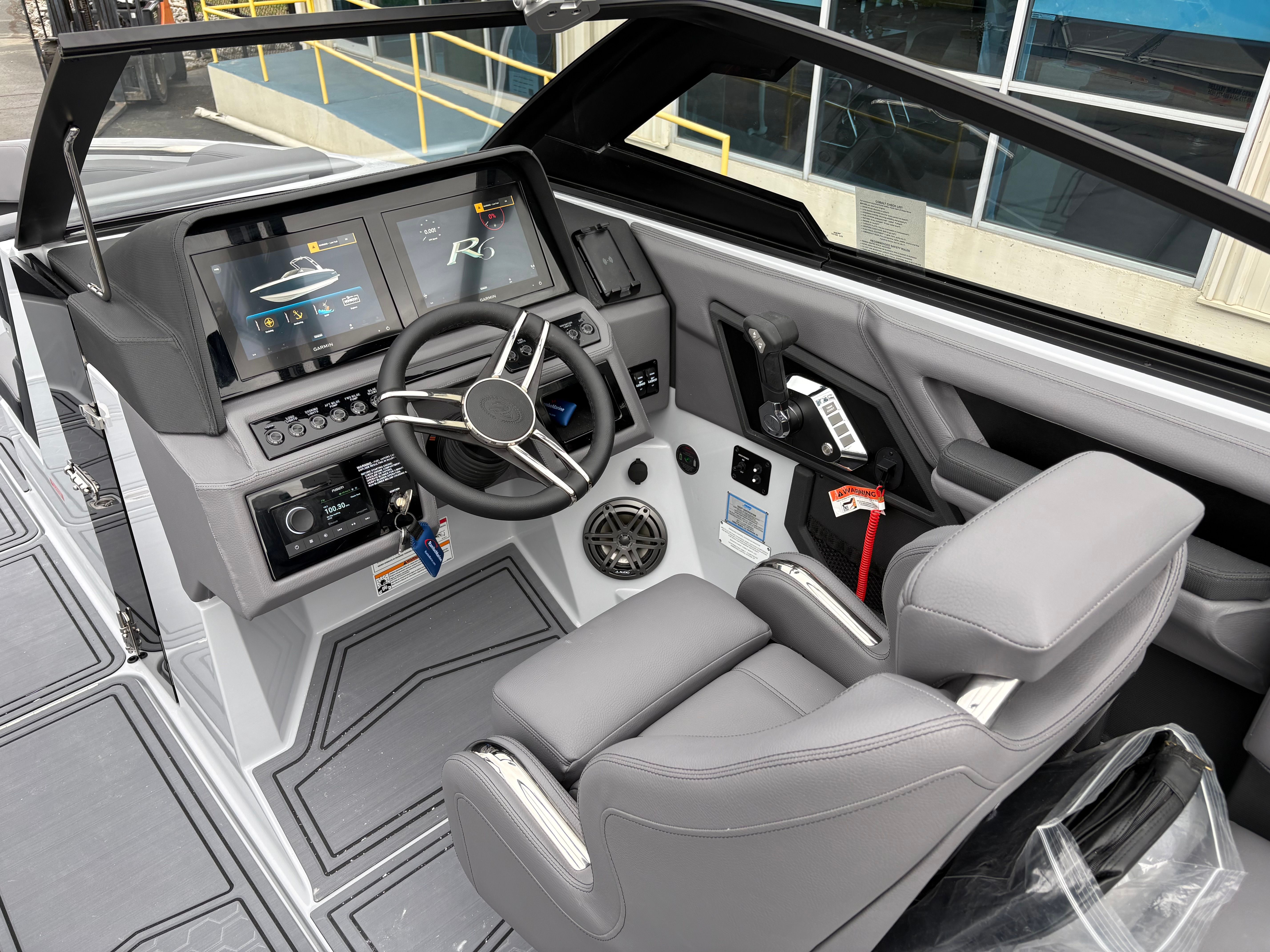 2026 COBALT R8 SURF - Image 18