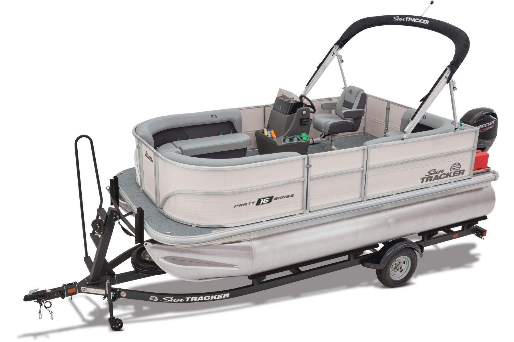 2026 Sun Tracker Party Barge 16 DLX - 15