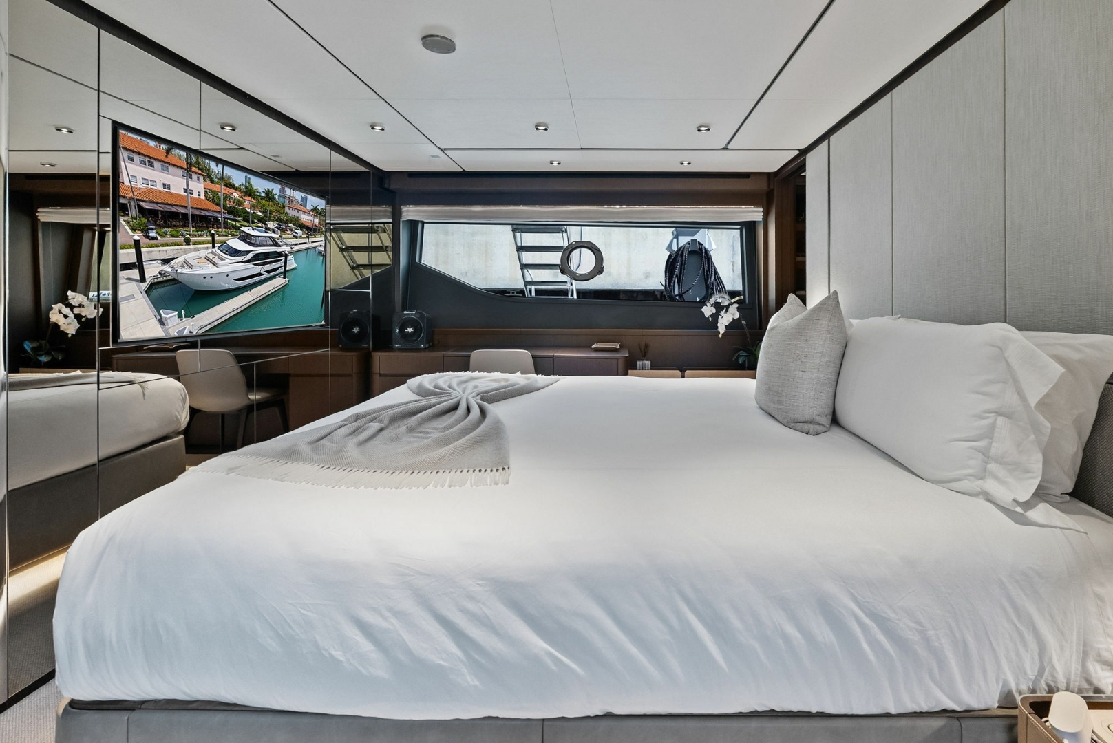 2023 Ferretti Yachts 860 - Image 61