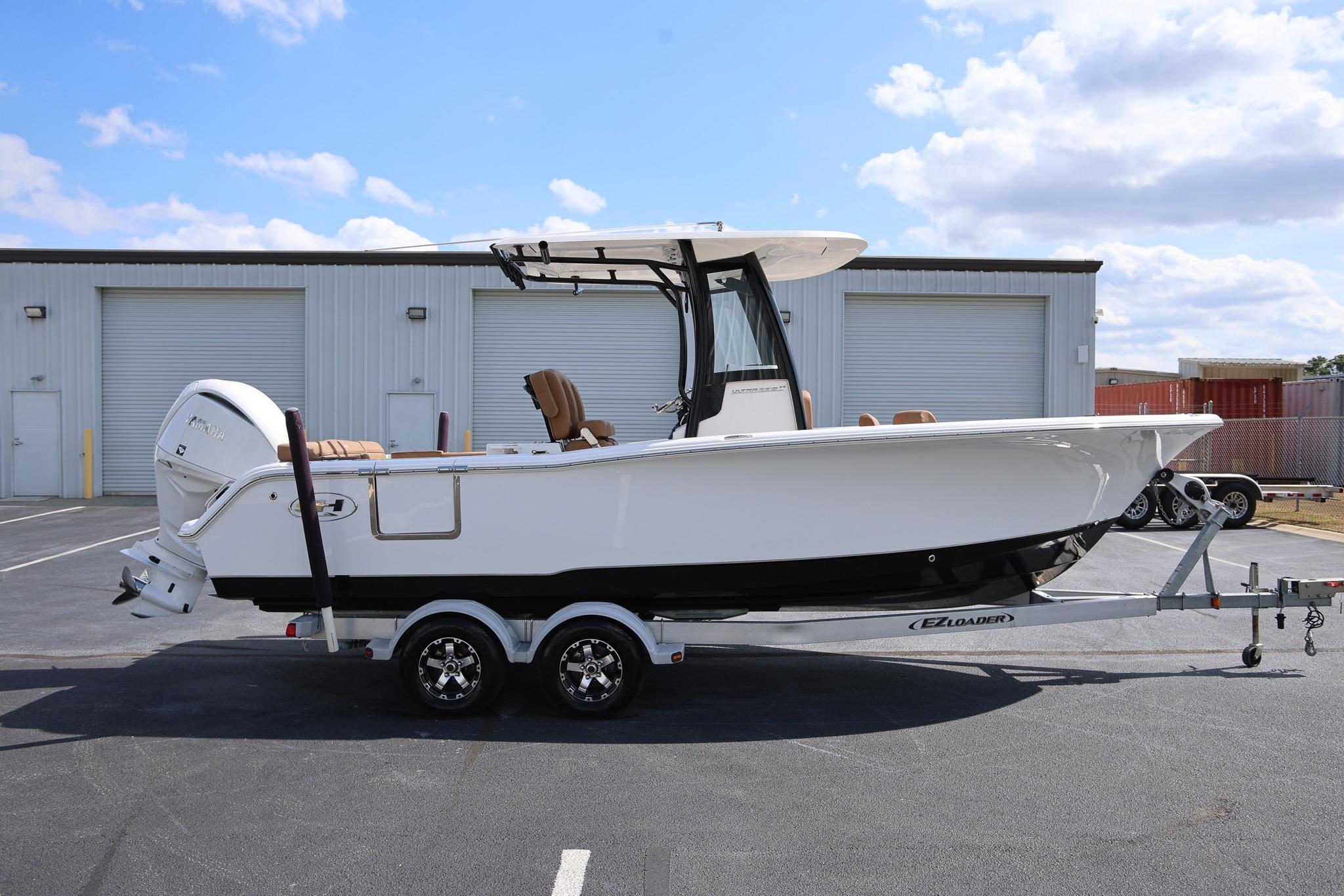 2022 Sea Hunt Ultra 239 SE