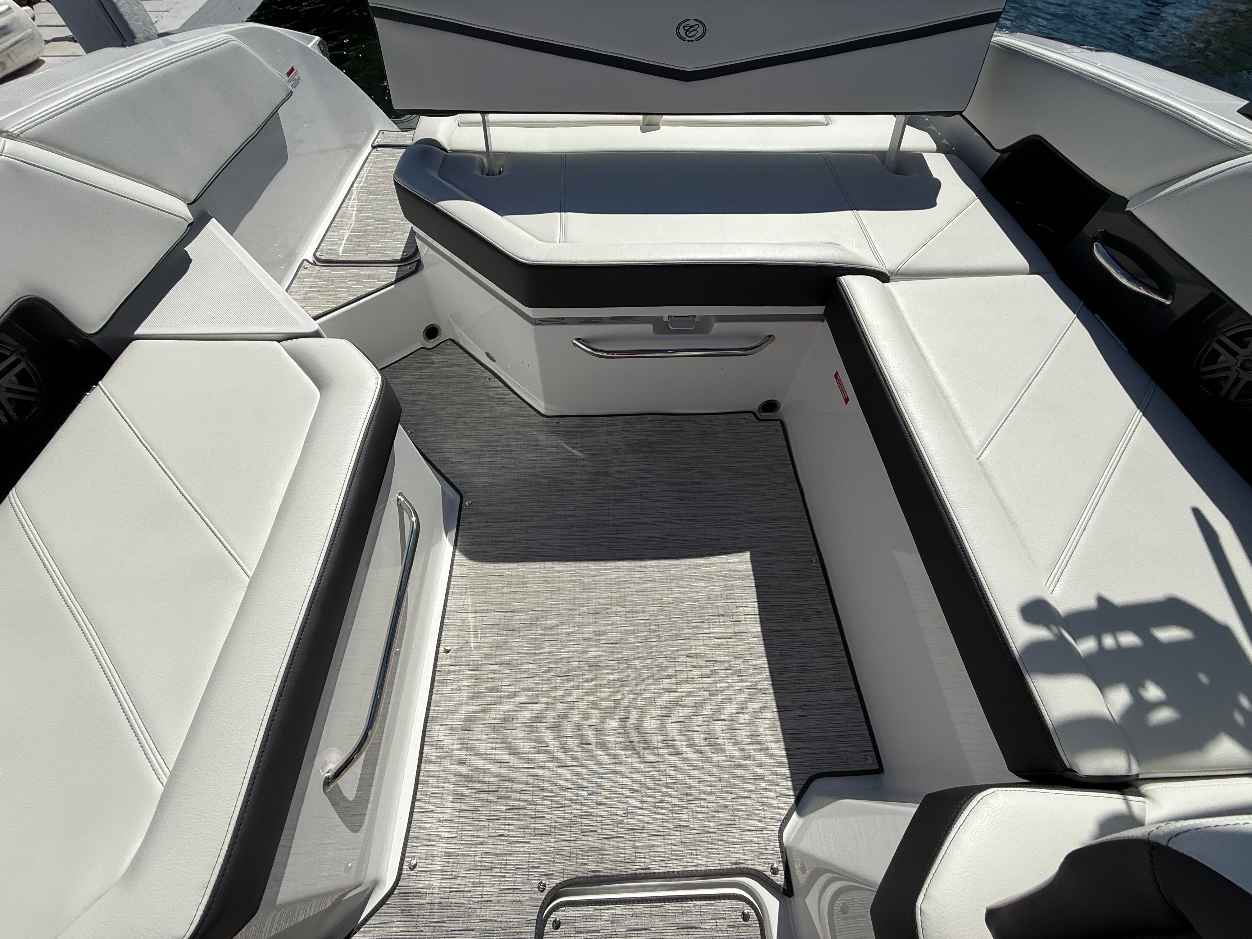 2026 Cobalt R6 Surf - 10