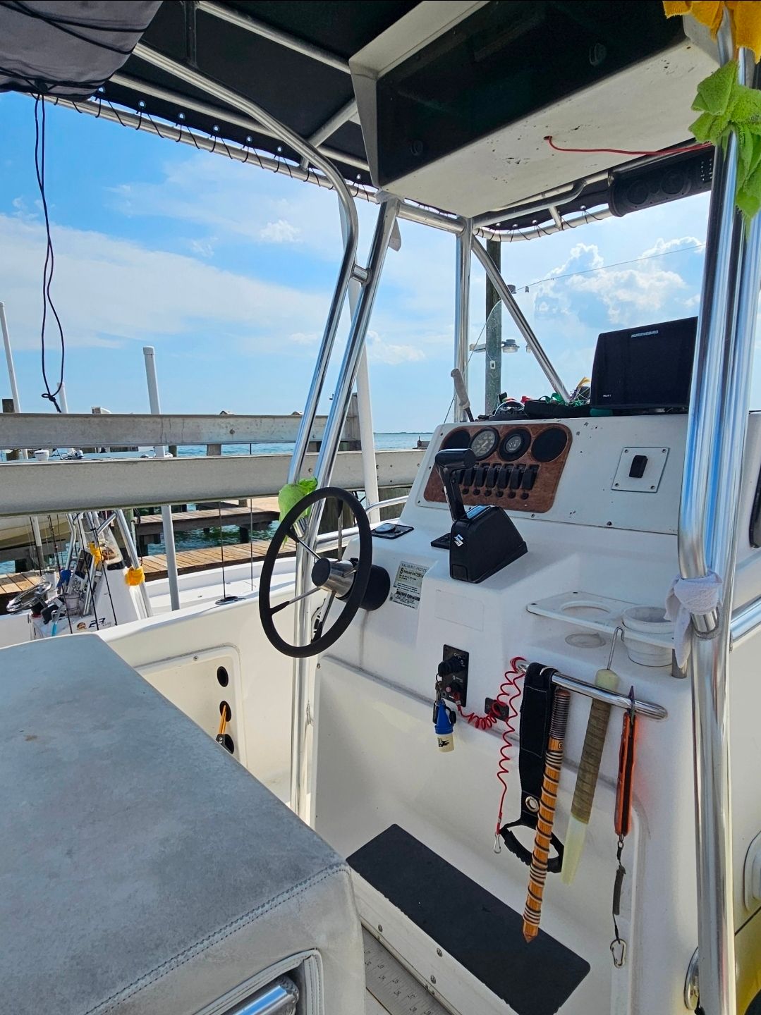 2001 Century 2300 Center Console - 14