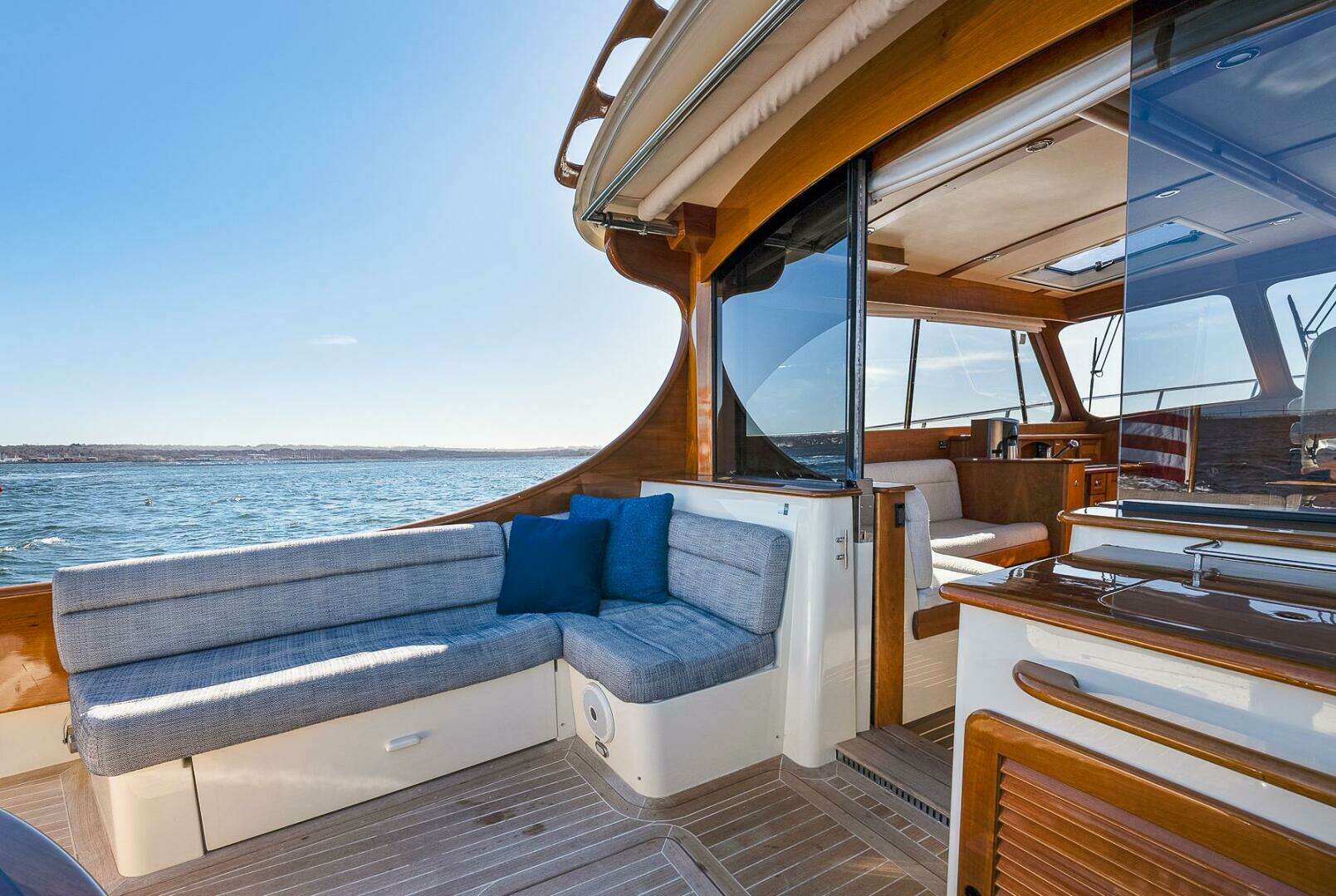 2017 Hinckley Talaria 43 - Image 12