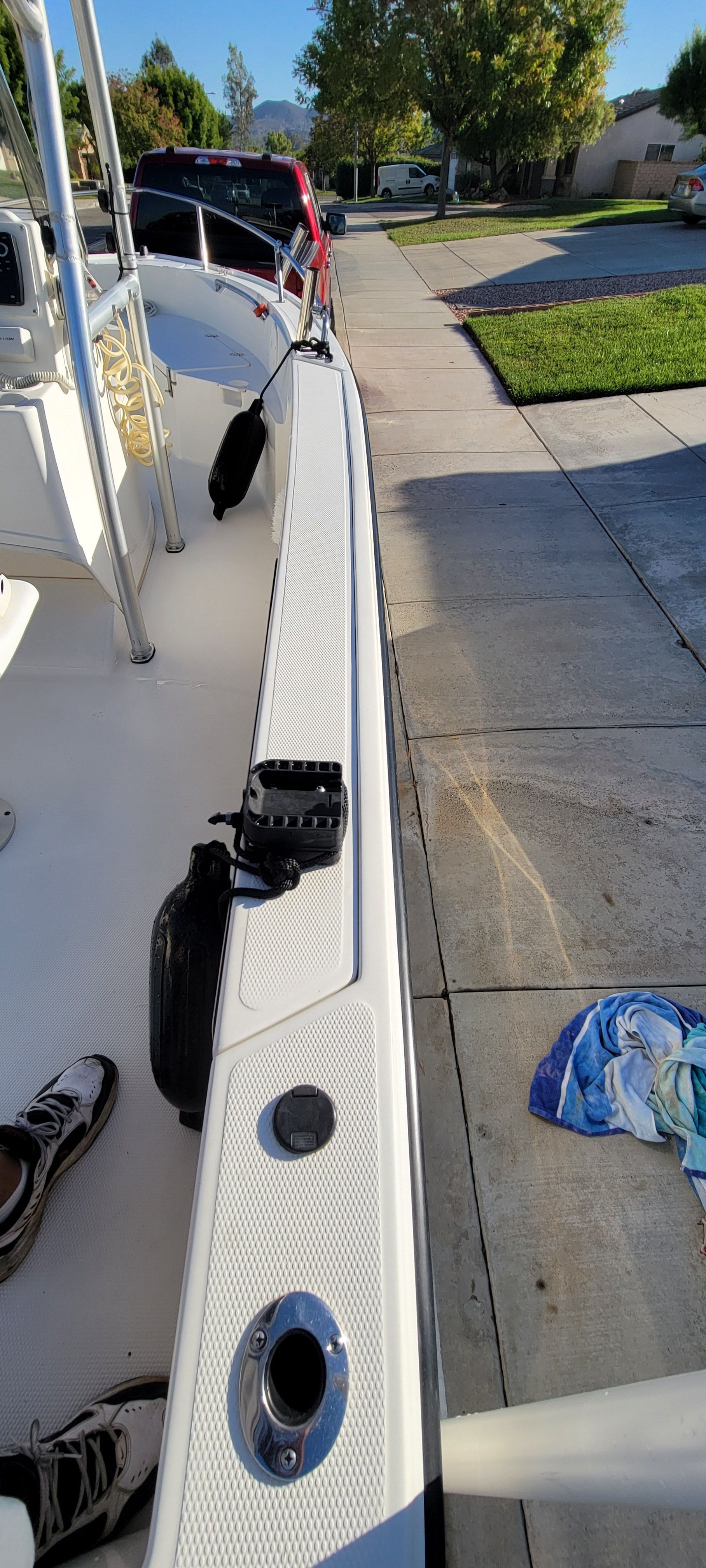 2017 Mako 184 Center Console - 16