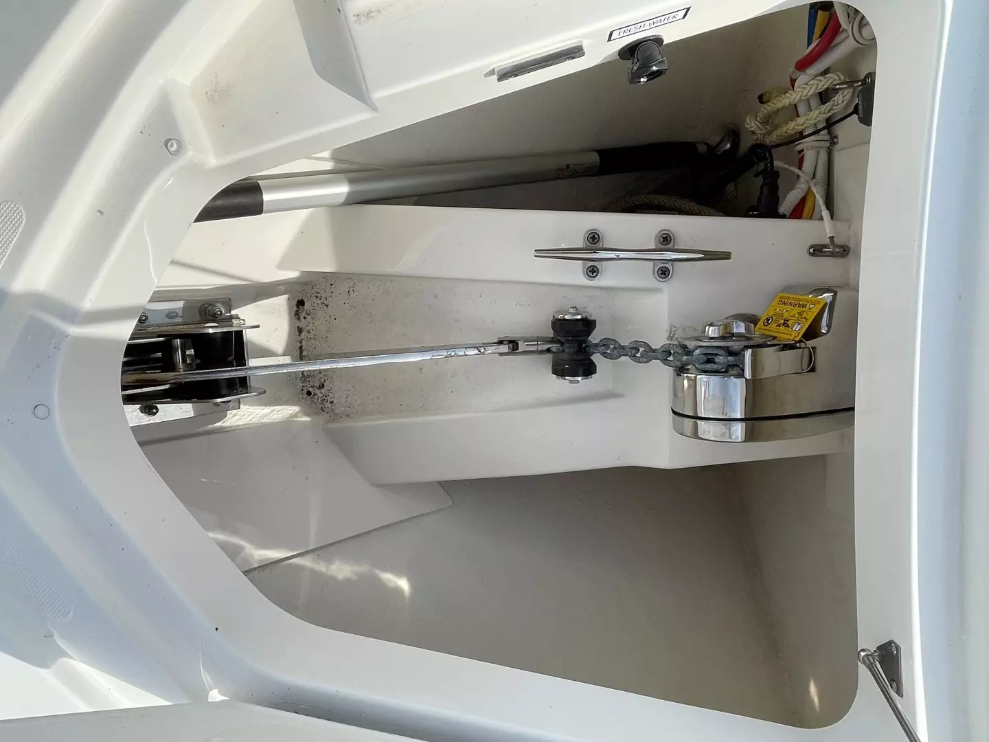 2021 Tiara Yachts 43 LE - Image 7