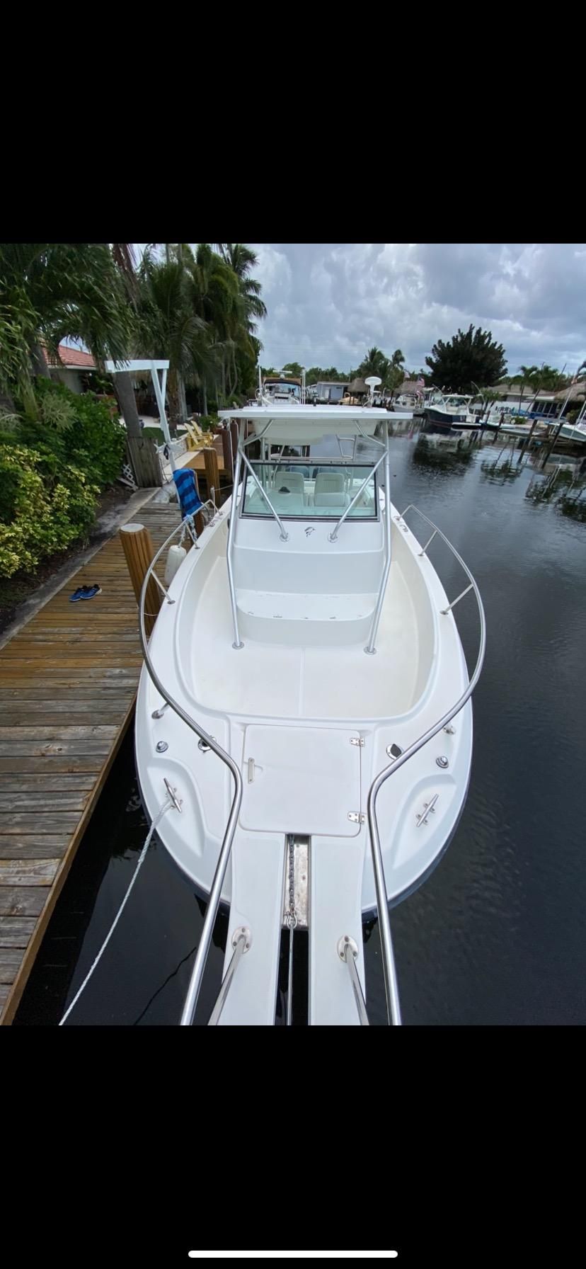 2001 Boston Whaler 28 Outrage - 12