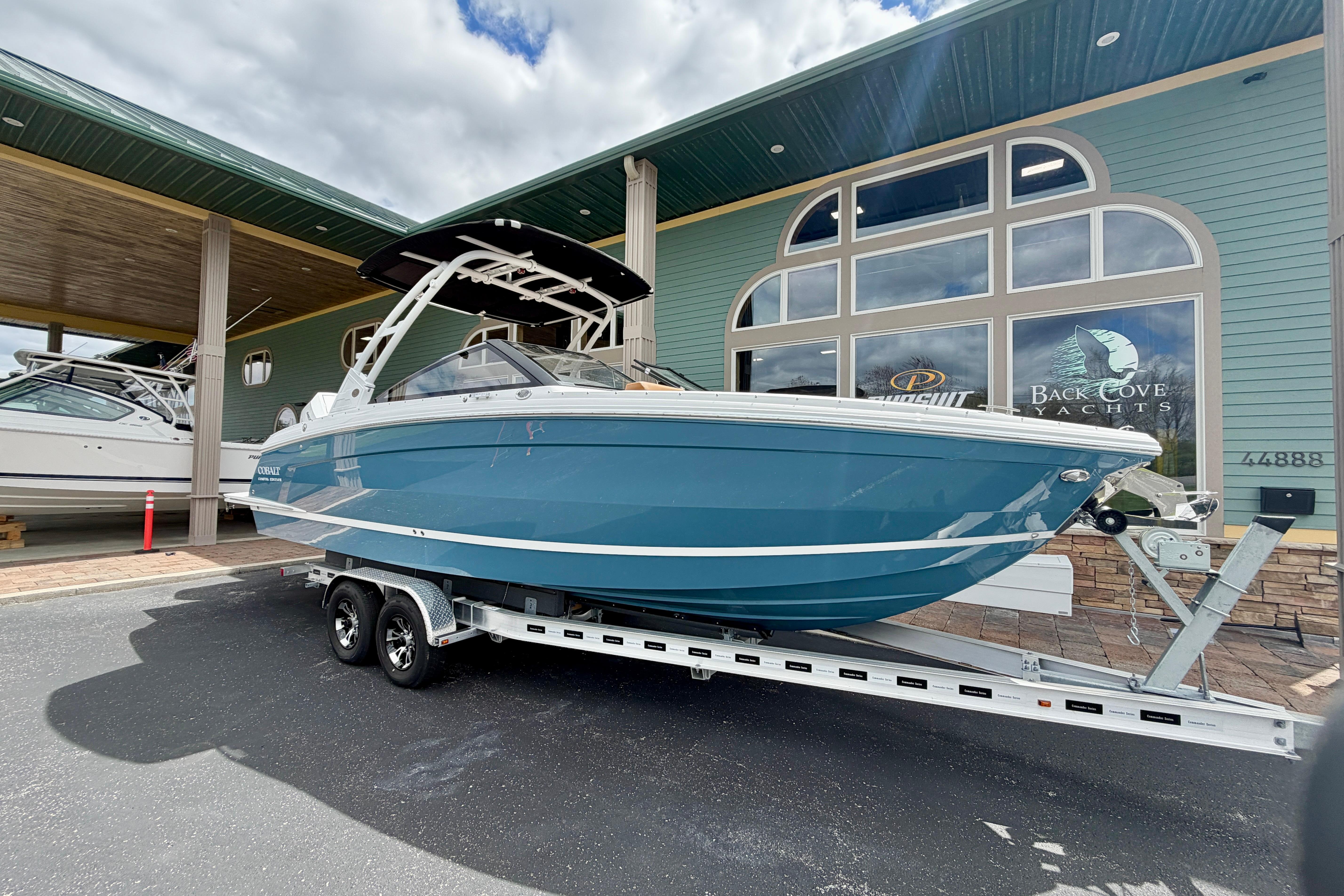 2026 Cobalt R8 Outboard