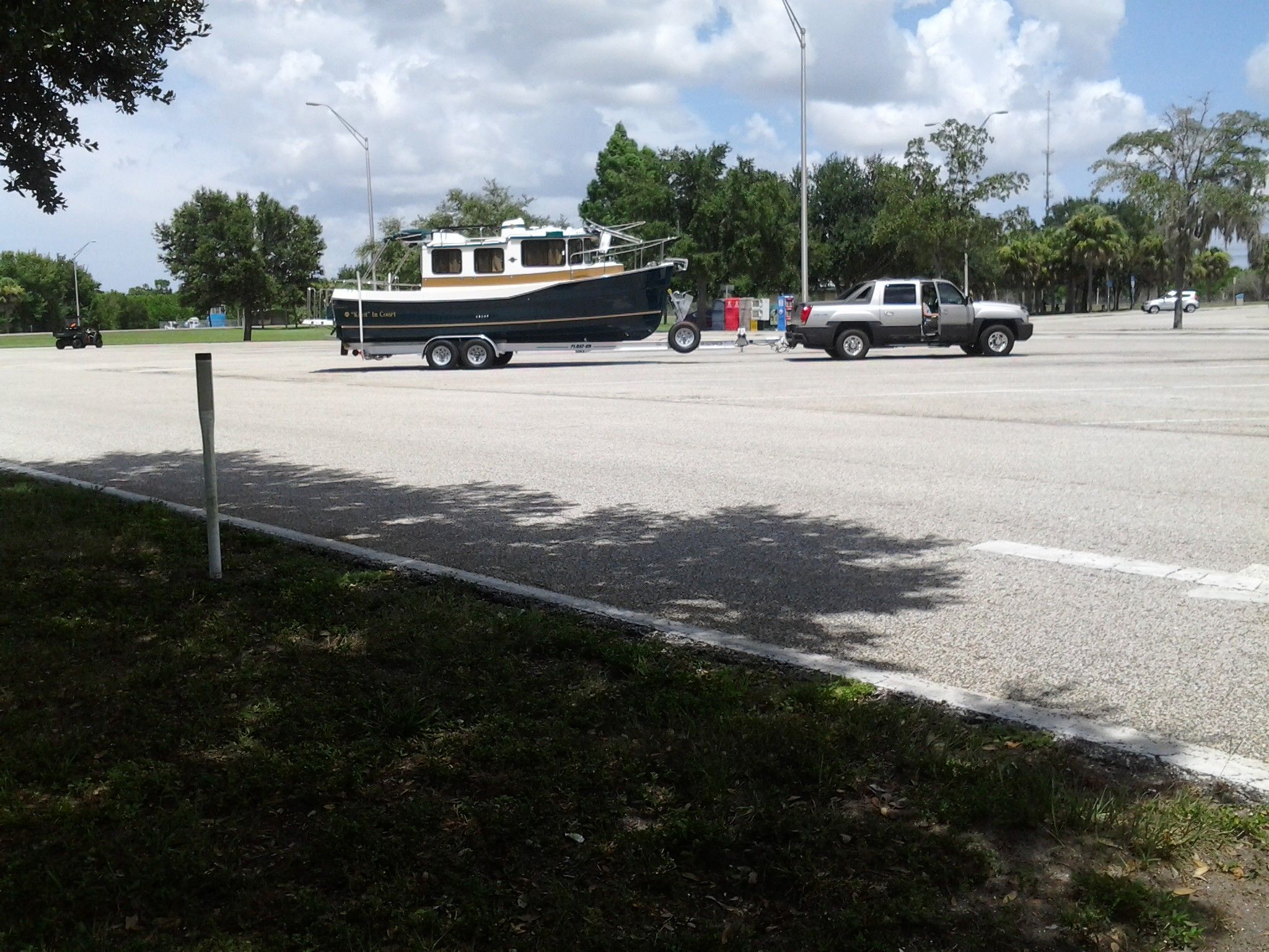 2014 Ranger Tugs R-27 - 12