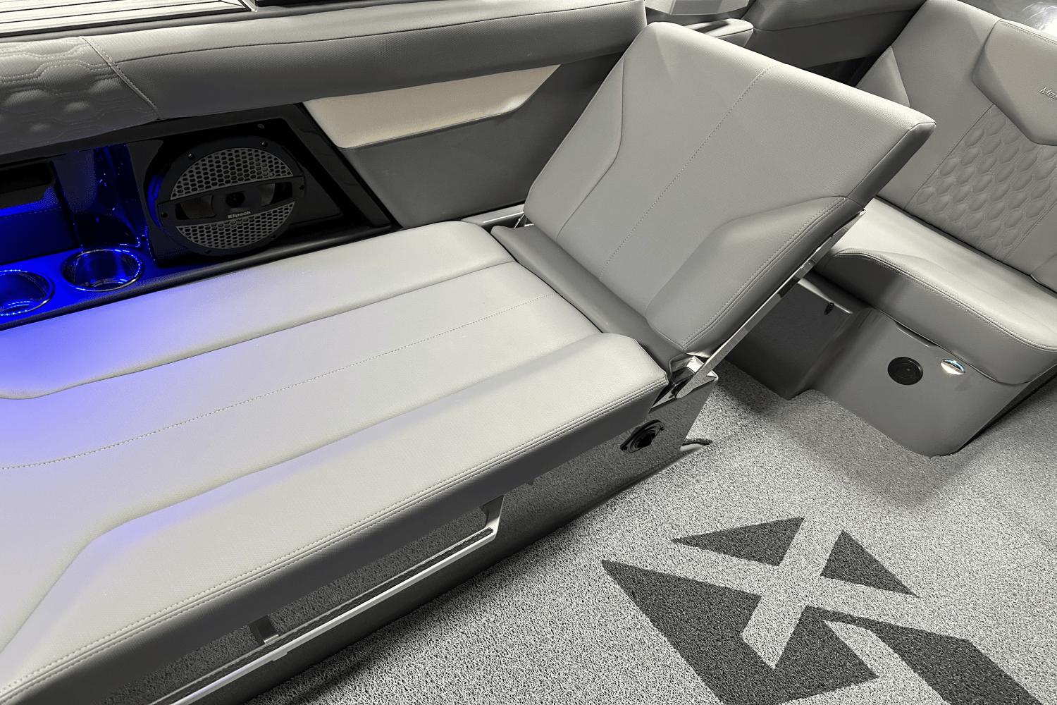 2025 MasterCraft XT24 - 51