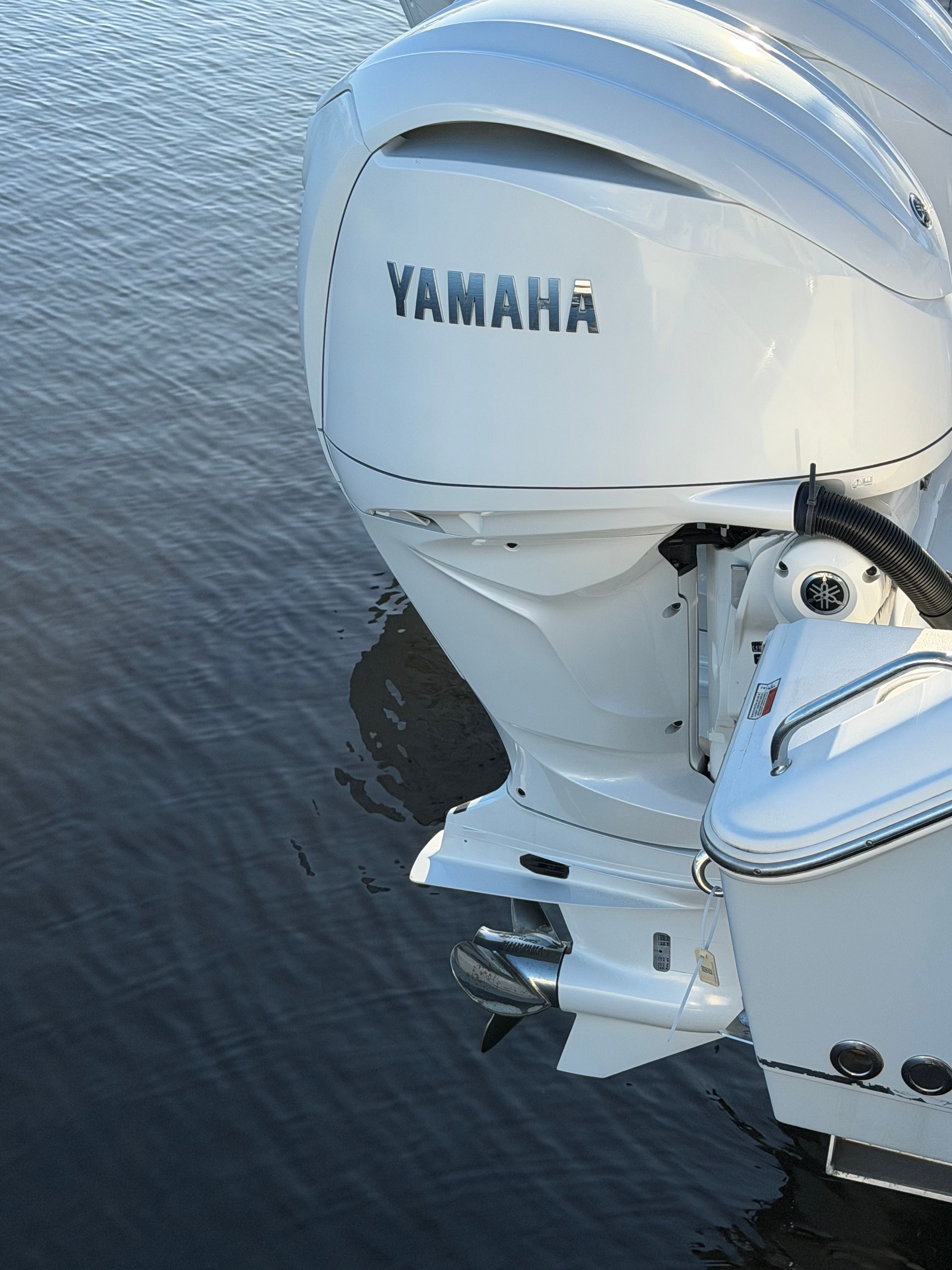2022 Sea Hunt Gamefish 30 Coffin Box - 30