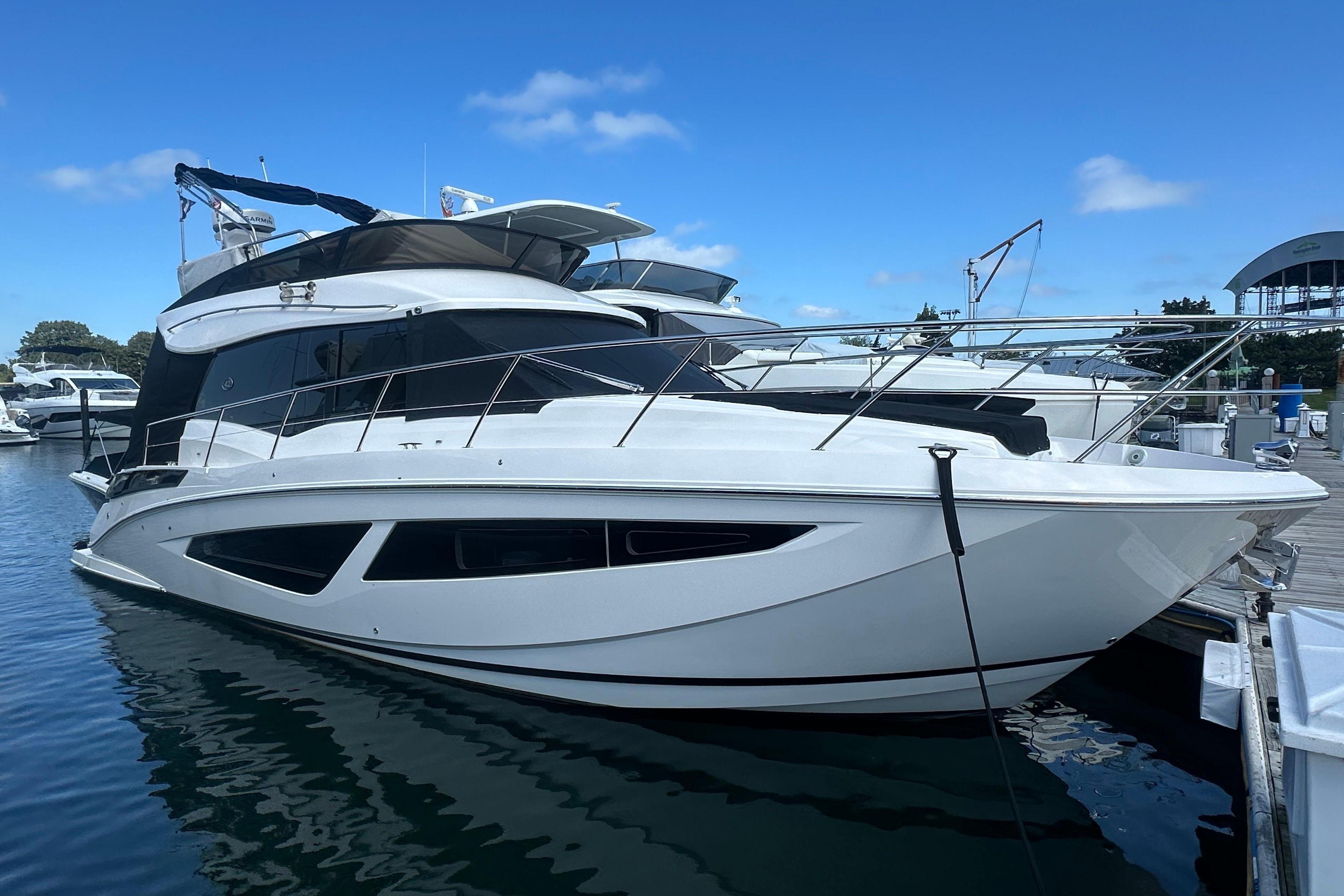 2019 Regal 42 Fly