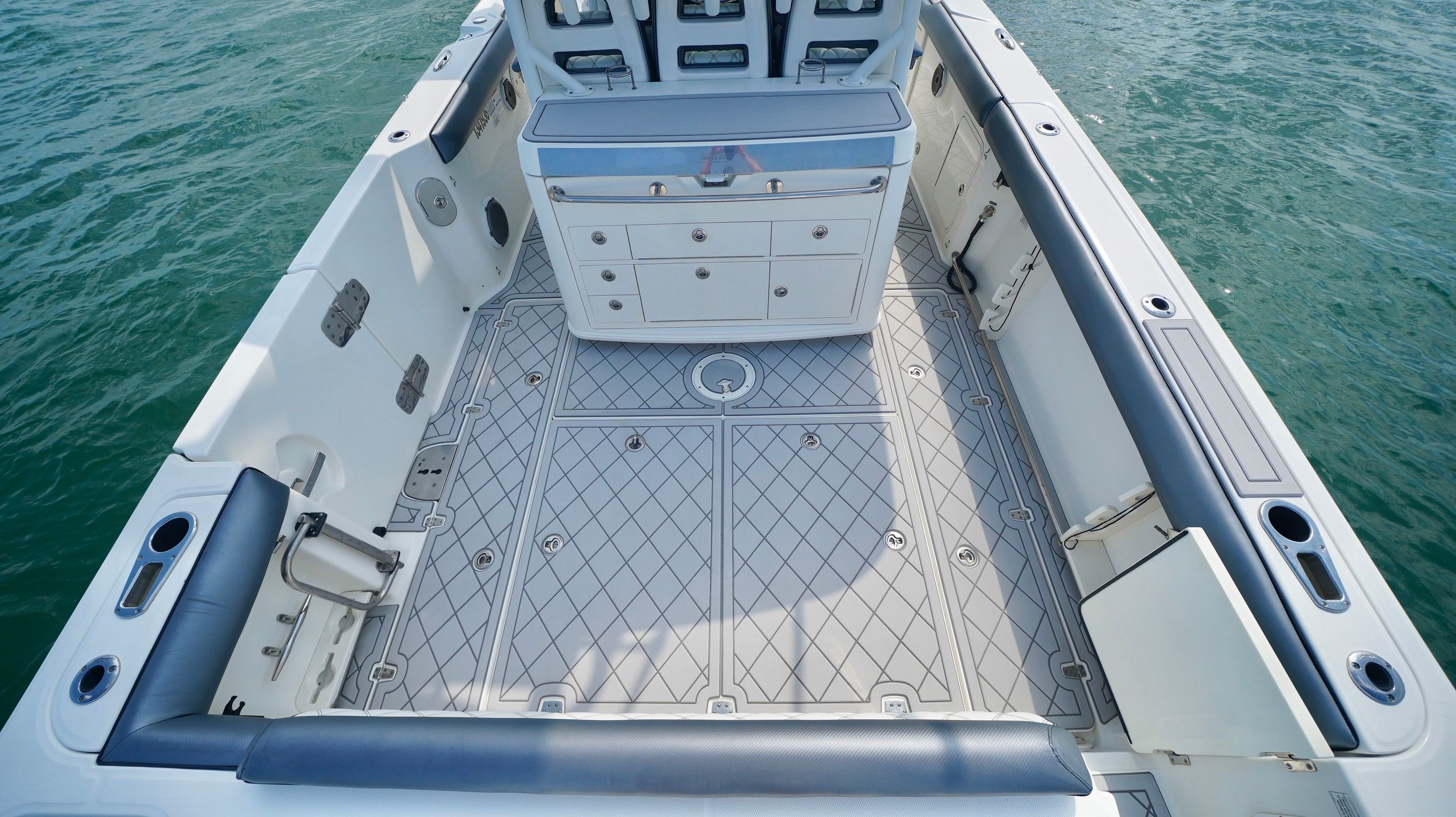 2013 Boston Whaler 350 Outrage - 64