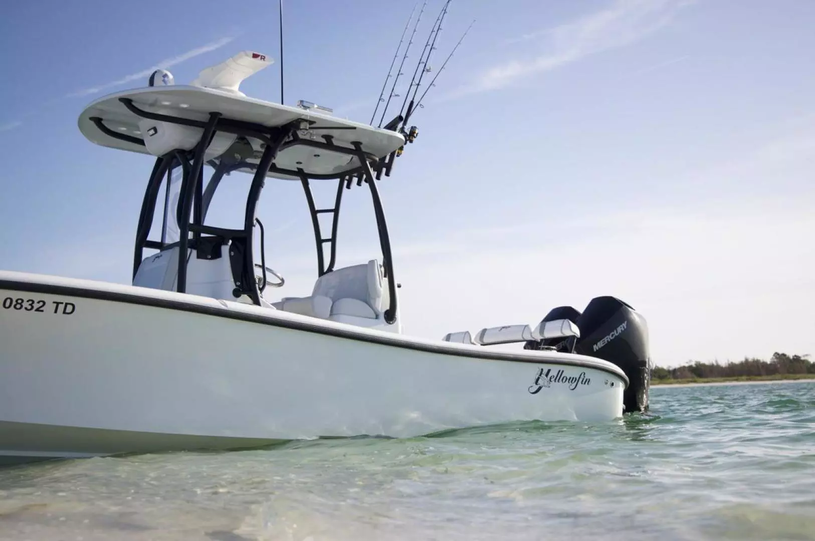 2026 Yellowfin 26 Hybrid - Image 2