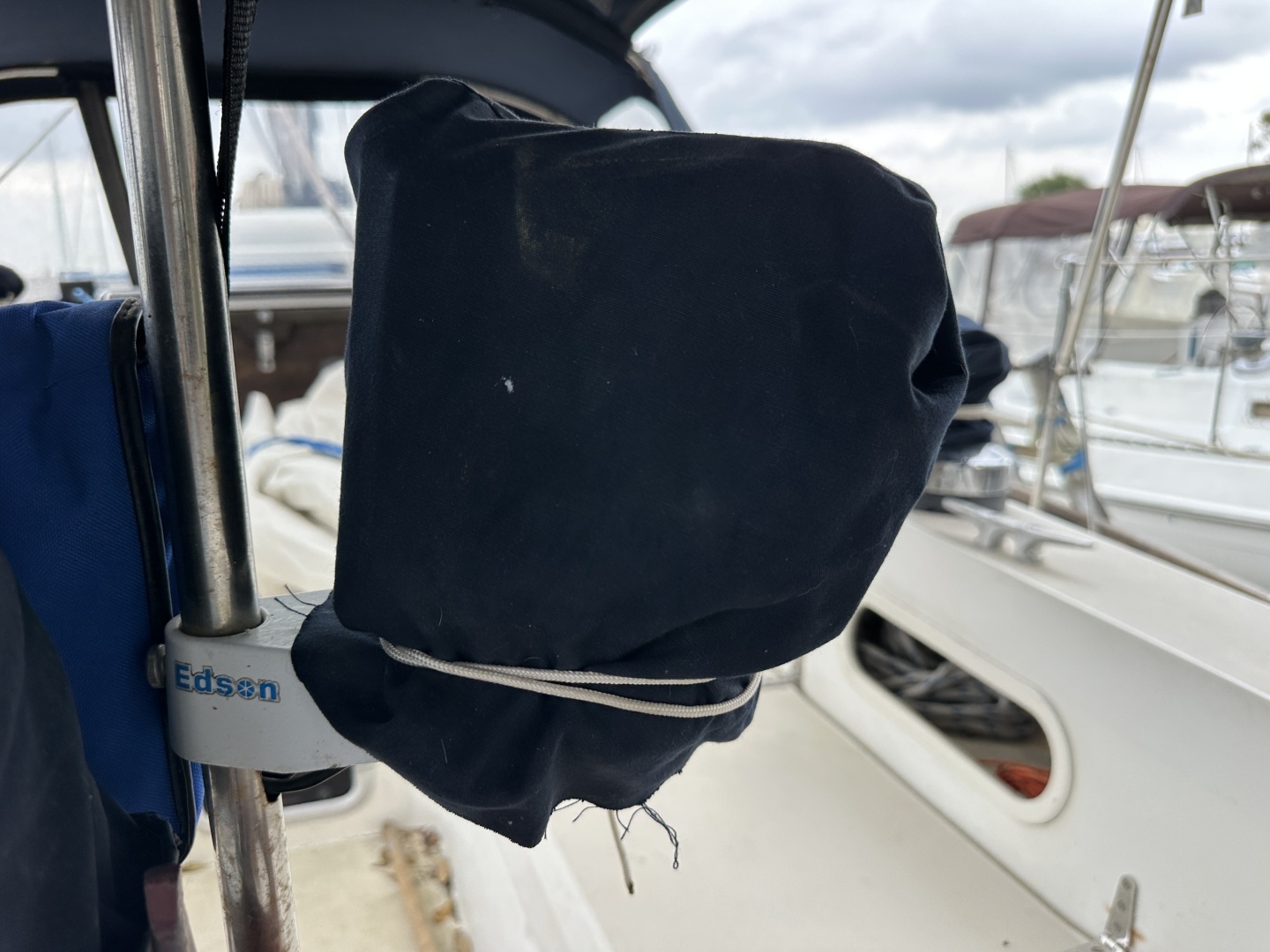 1991 Sabre 425 - Image 121