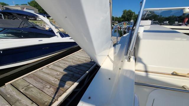 1994 Larson Cabrio 300 - 14