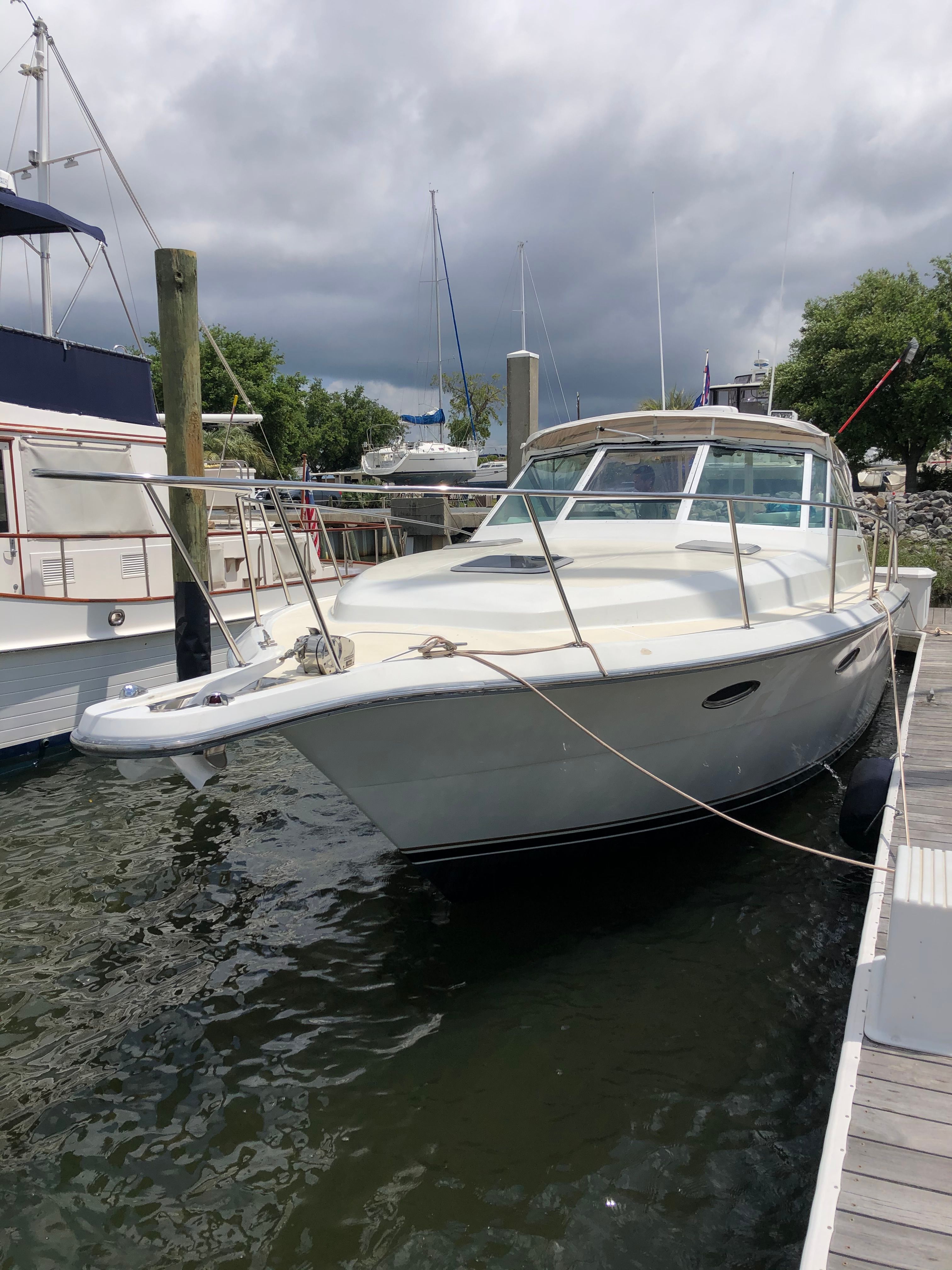 1989 Tiara Yachts Cruiser