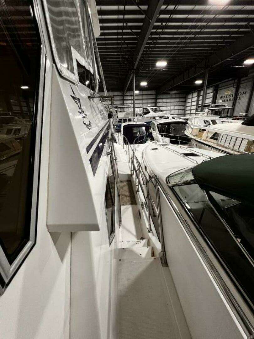 1989 Hi-Star 48 Sundeck - Image 5