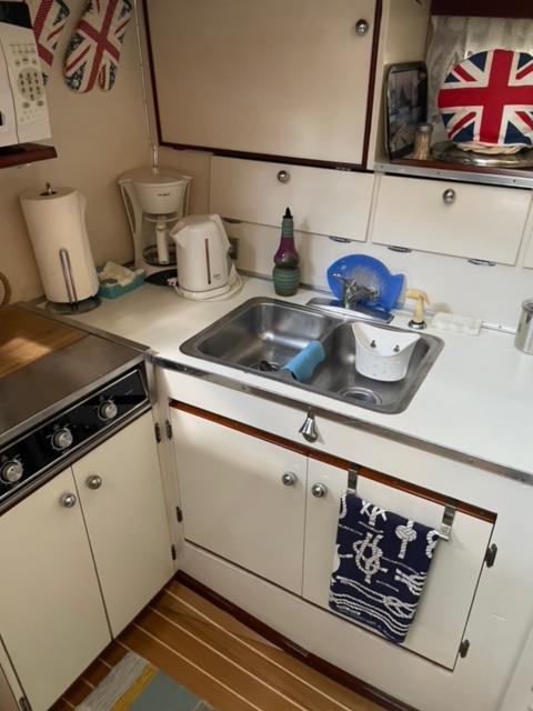 1962 Matthews 42 Double Cabin - 73