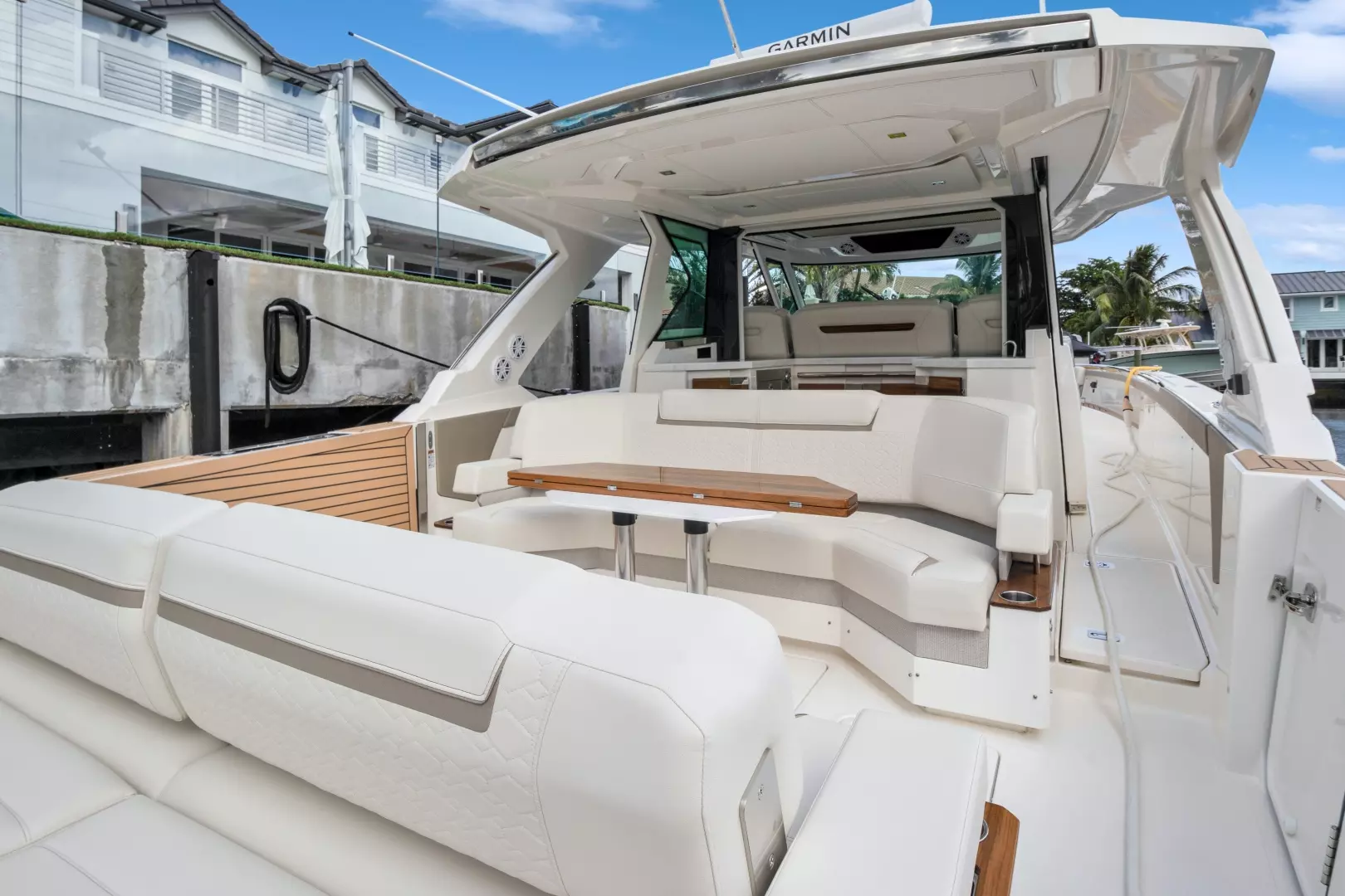 2022 Tiara Yachts — - Image 19