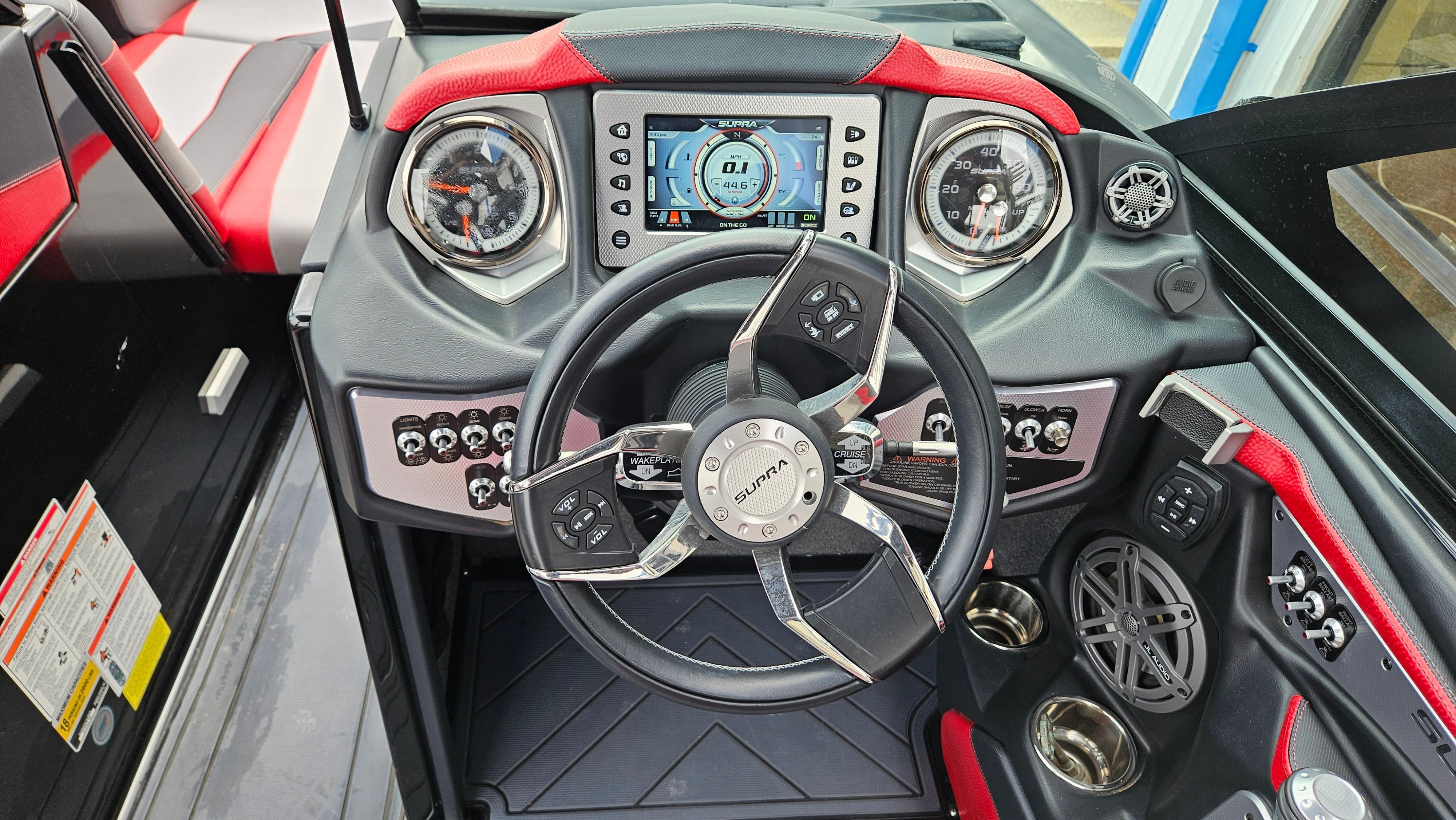 2018 SUPRA SE 550 - Image 22