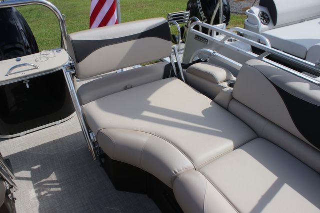2026 Avalon LSZ - 23 FT Quad Lounger Switchback - 6