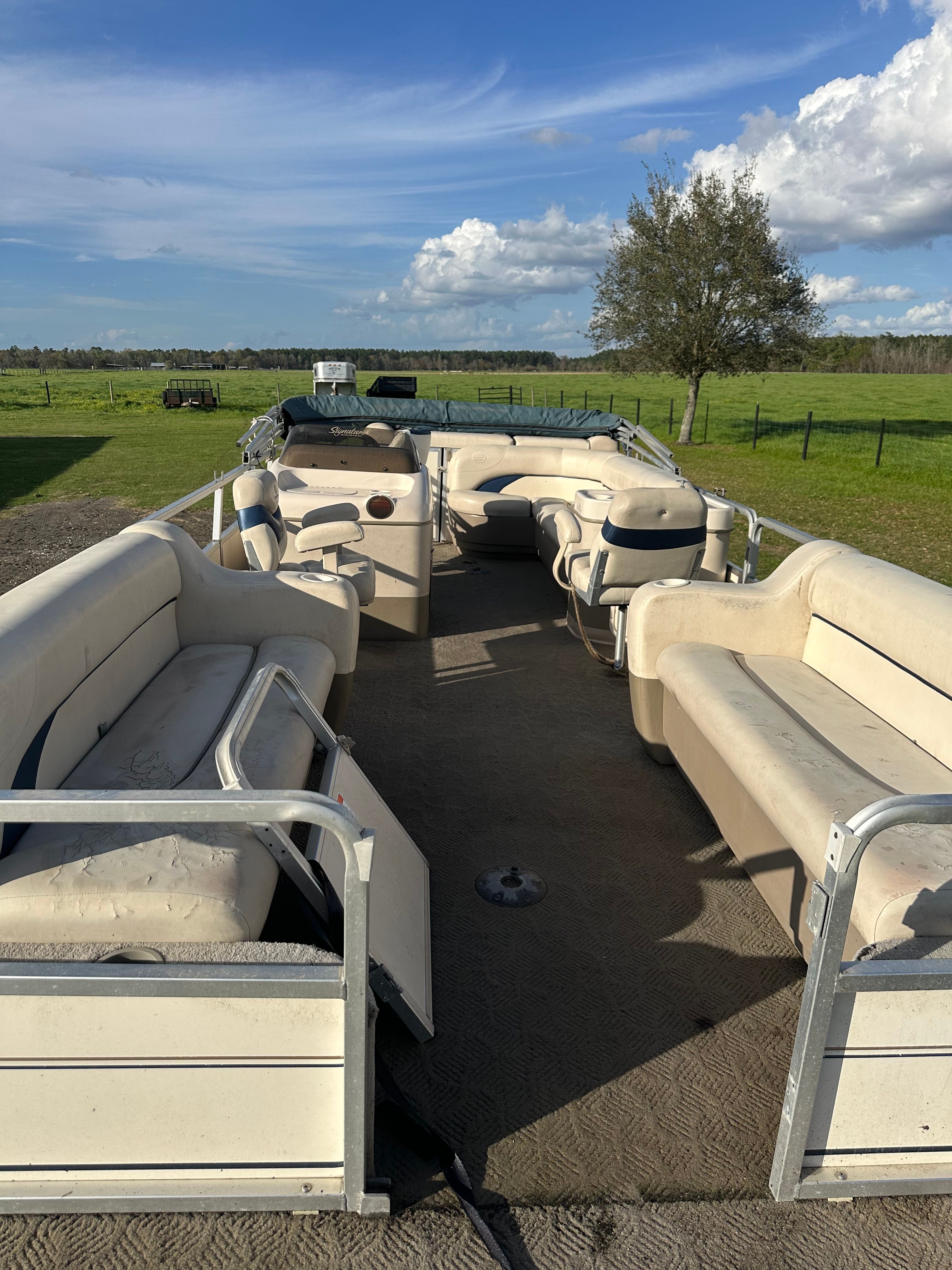 2004 Tracker Pontoon - 7