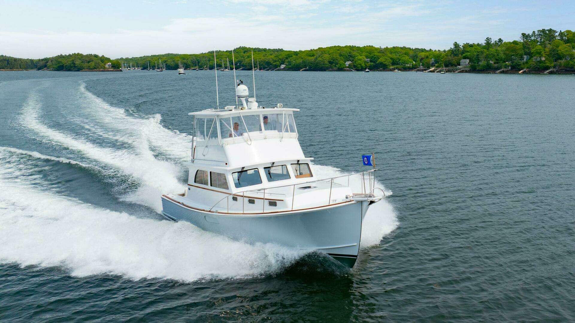 2019 Lowell Flybridge - Image 32