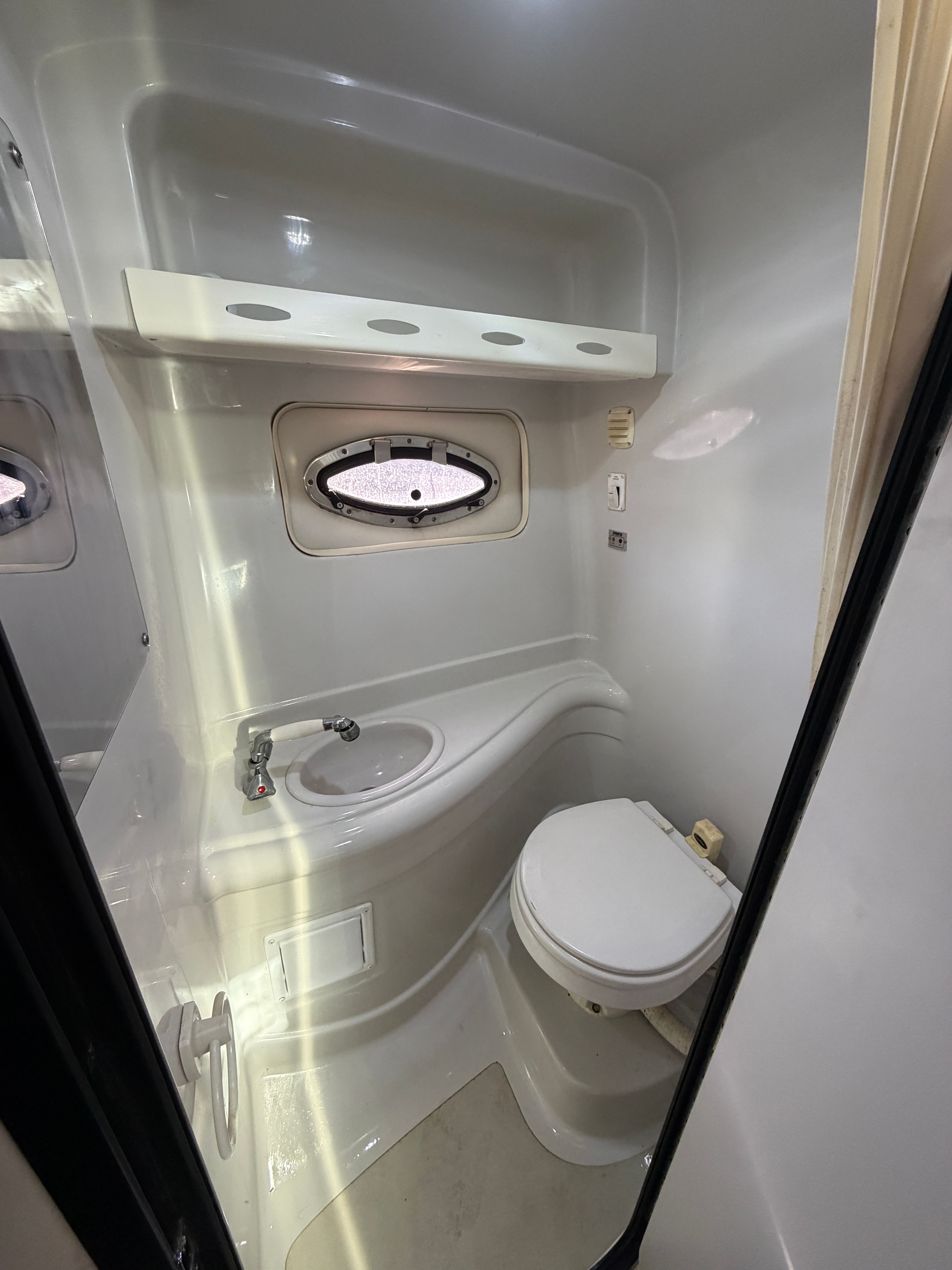 2006 Crownline 270 CR - 20