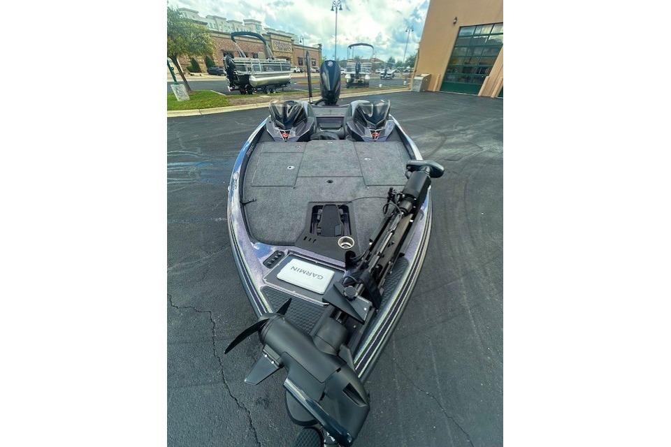 2026 Ranger Z518 Cup-Equipped boat with Garmin equipment, parked outdoors.
