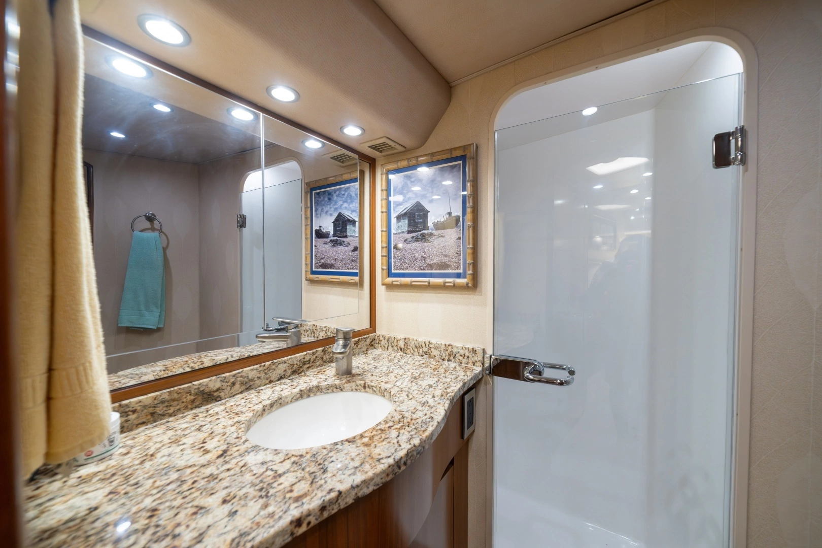 2012 Viking 60 Convertible - Image 57
