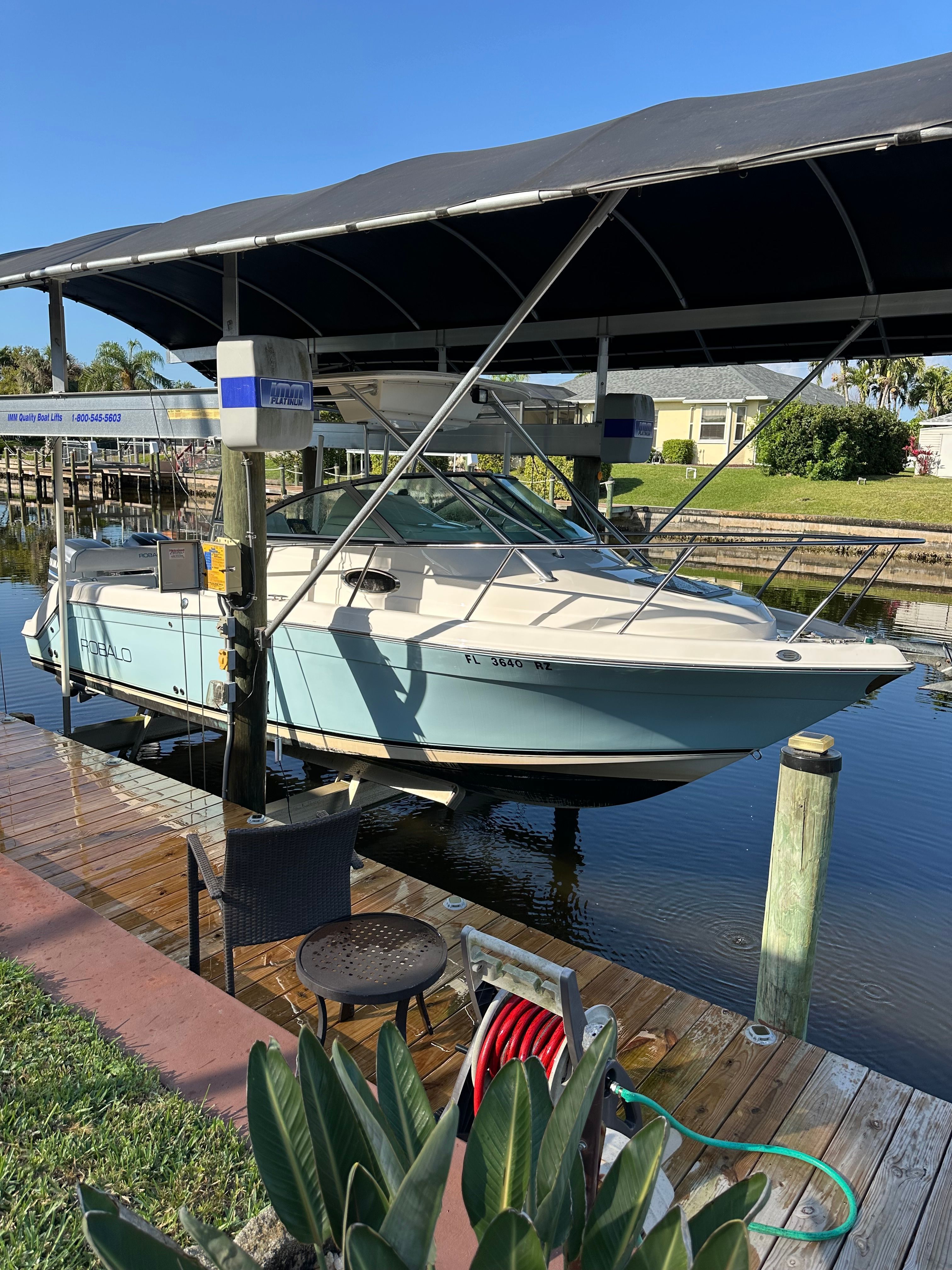 2005 Robalo R265 Walkaround
